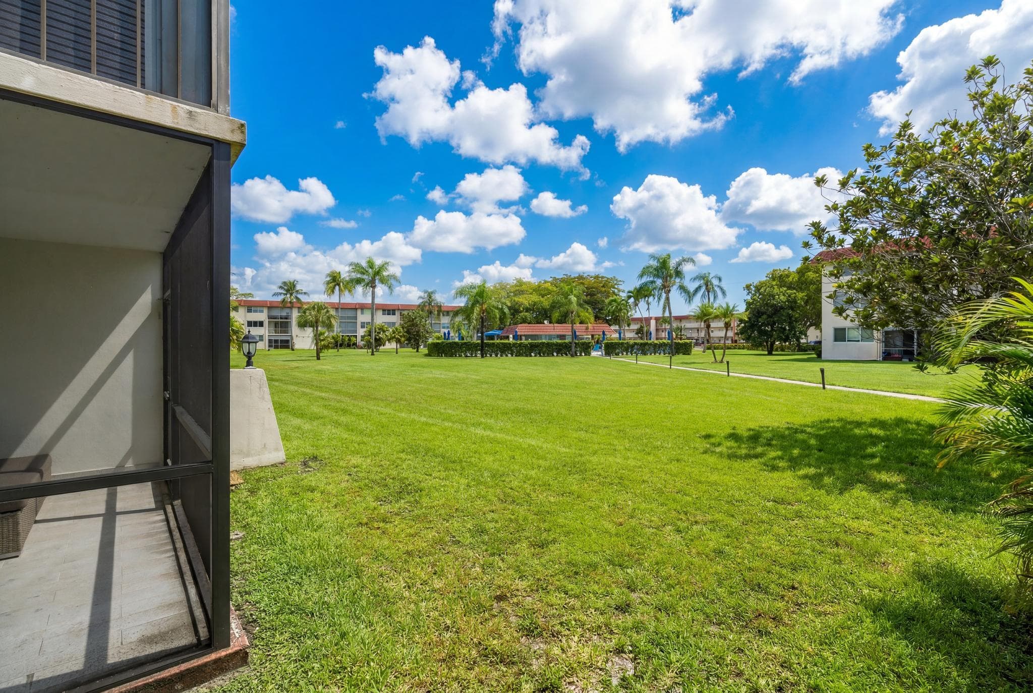 9523 N Hollybrook Lake Drive 103, Pembroke Pines, FL 33025 — photo 21 of 50