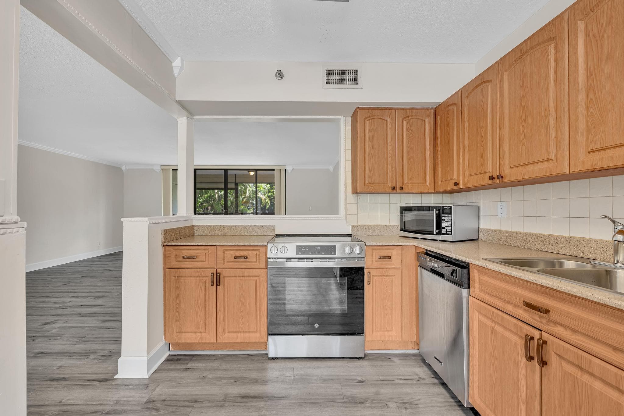 7564 Regency Lake Drive 202, Boca Raton, FL 33433 — photo 65 of 80