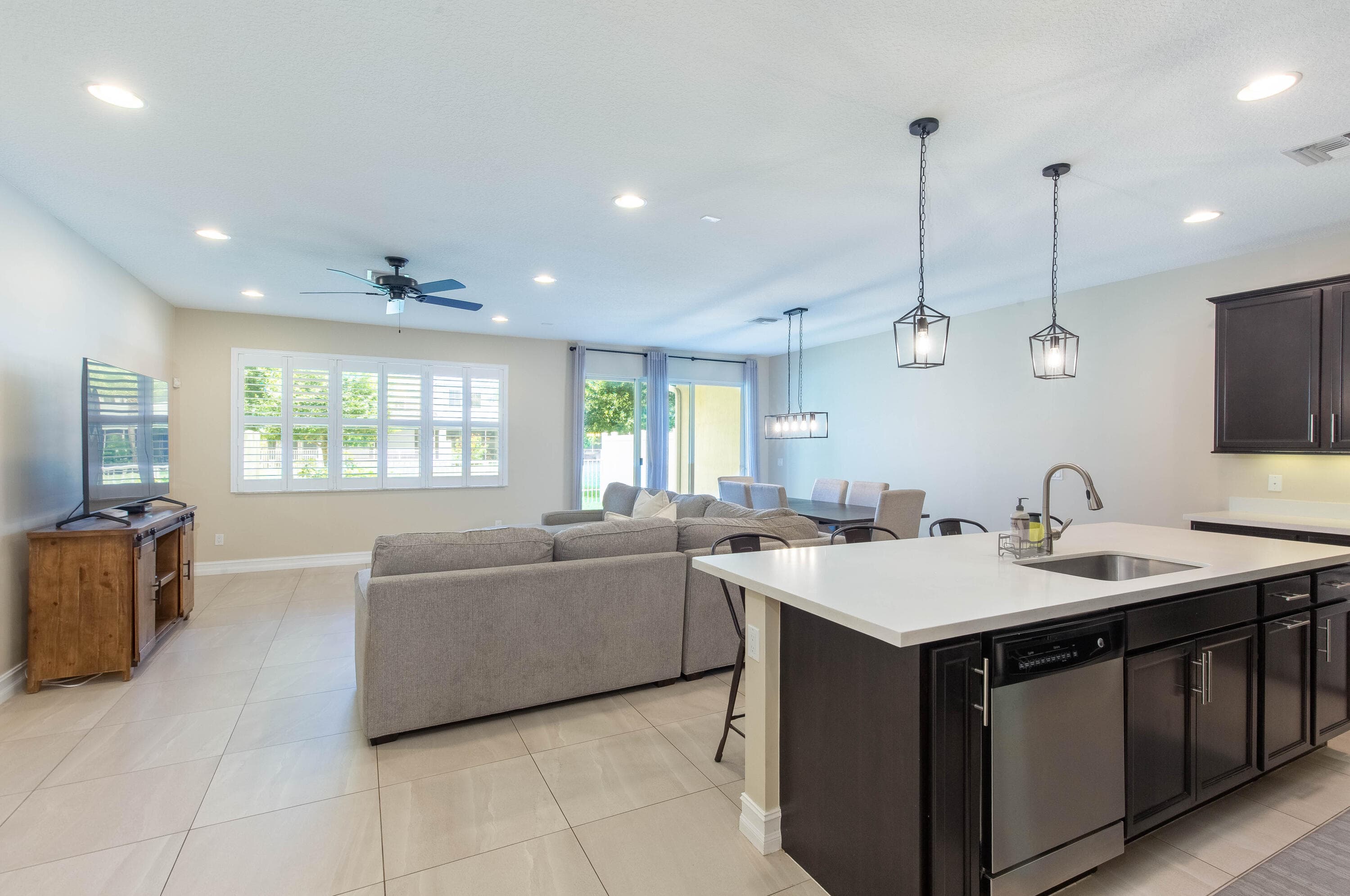 63 Dogwood Court, Royal Palm Beach, FL 33411 — photo 4 of 34
