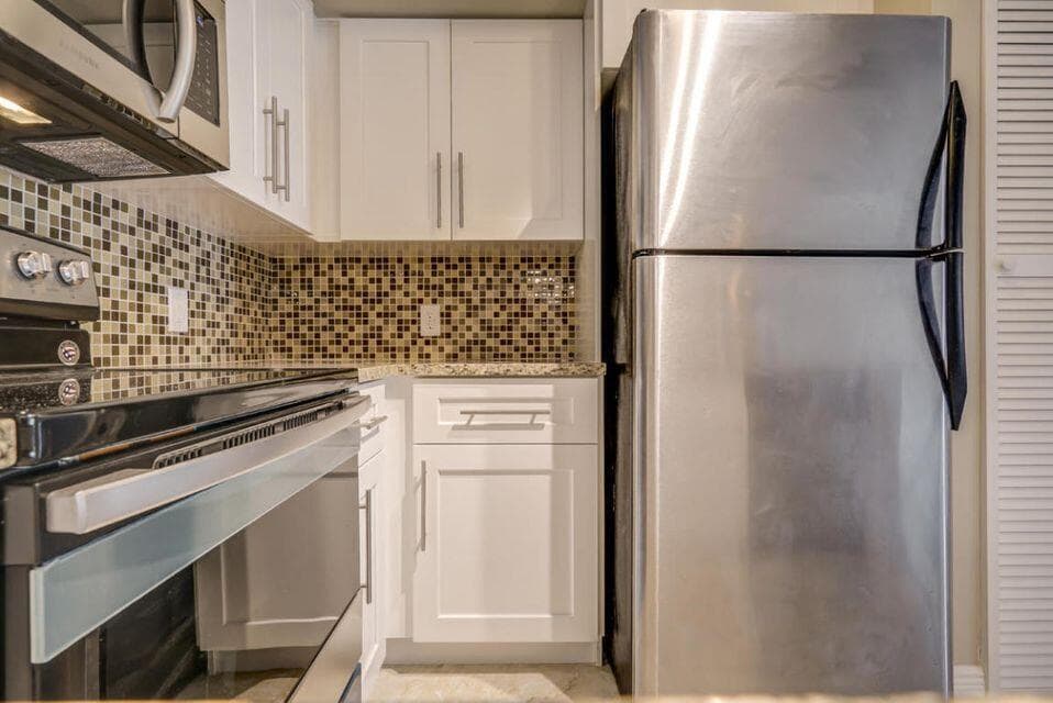 140 Yacht Club Way 206, Hypoluxo, FL 33462 — photo 4 of 29