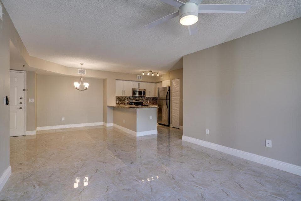 140 Yacht Club Way 206, Hypoluxo, FL 33462 — photo 6 of 29
