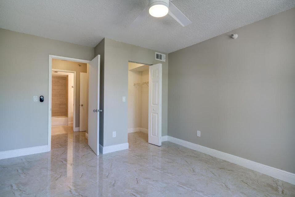 140 Yacht Club Way 206, Hypoluxo, FL 33462 — photo 8 of 29