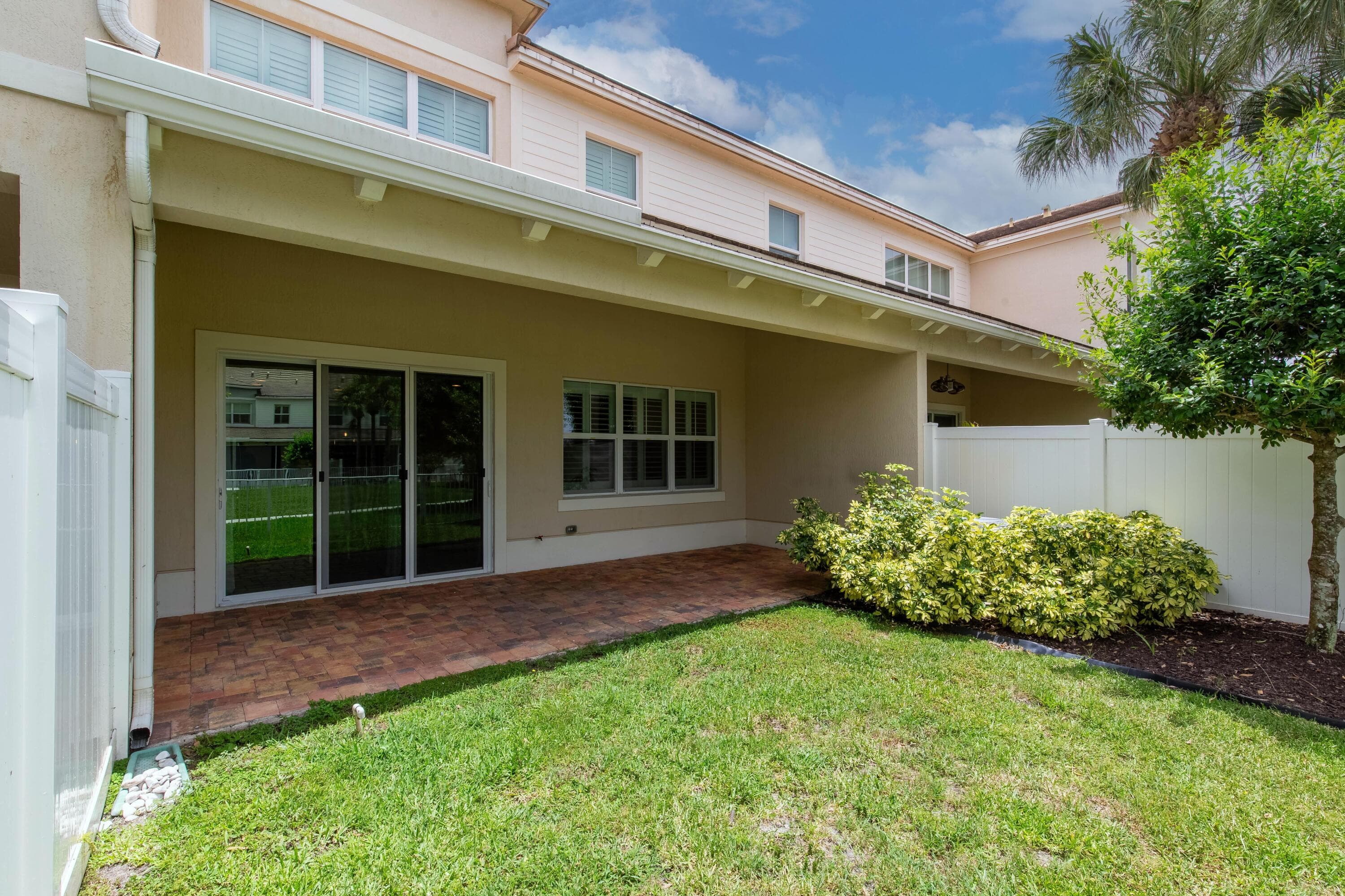 63 Dogwood Court, Royal Palm Beach, FL 33411 — photo 27 of 34