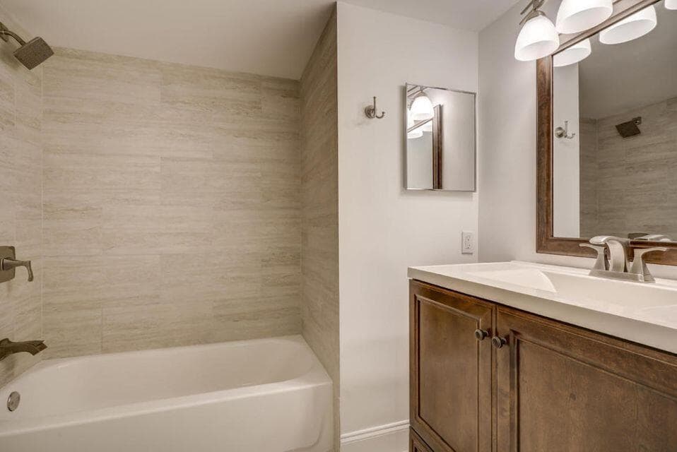 140 Yacht Club Way 206, Hypoluxo, FL 33462 — photo 21 of 29