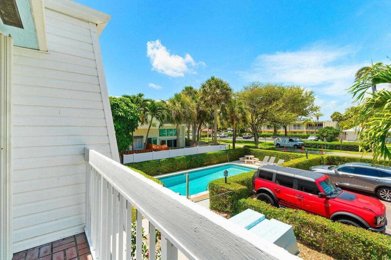 842 SE 19th Avenue 103, Deerfield Beach, FL 33441 — photo 22 of 34