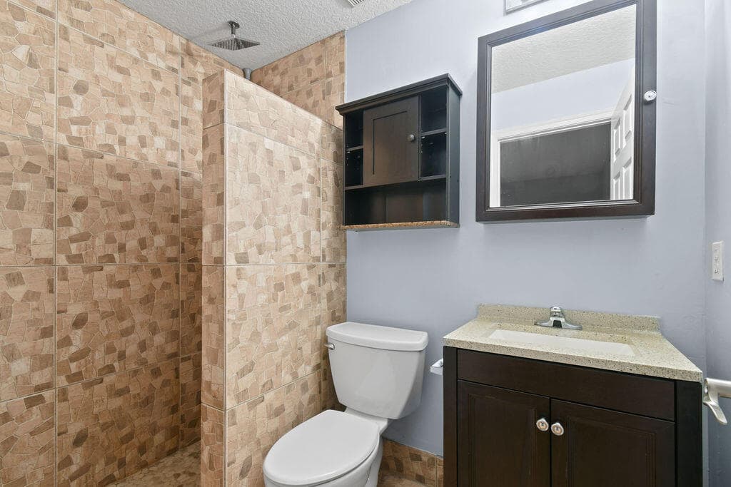 952 Summit Lake Drive, West Palm Beach, FL 33406 — photo 25 of 37