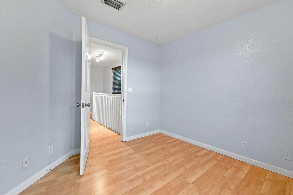 952 Summit Lake Drive, West Palm Beach, FL 33406 — photo 32 of 37