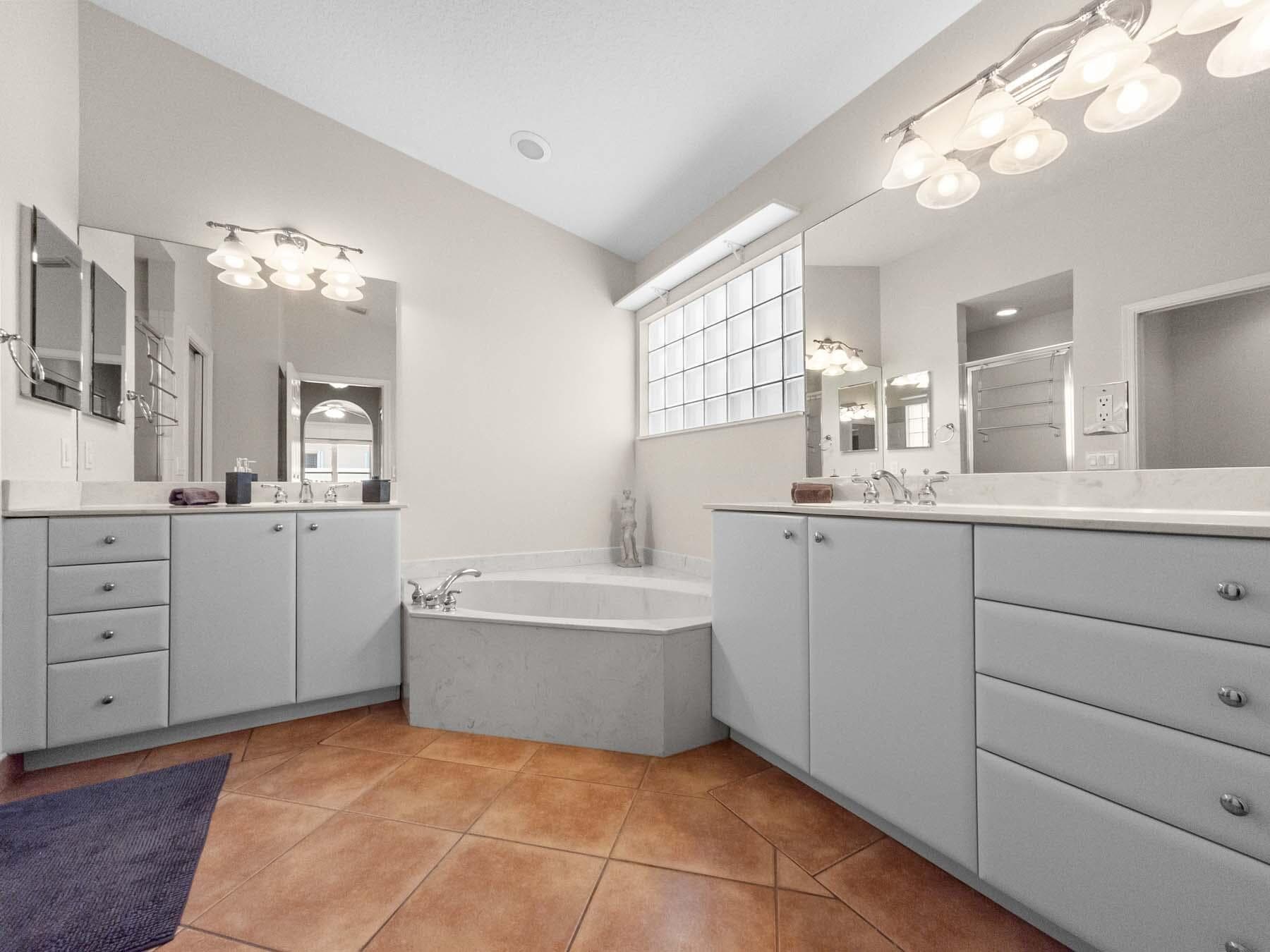 5320 Glenville Drive, Boynton Beach, FL 33437 — photo 15 of 59