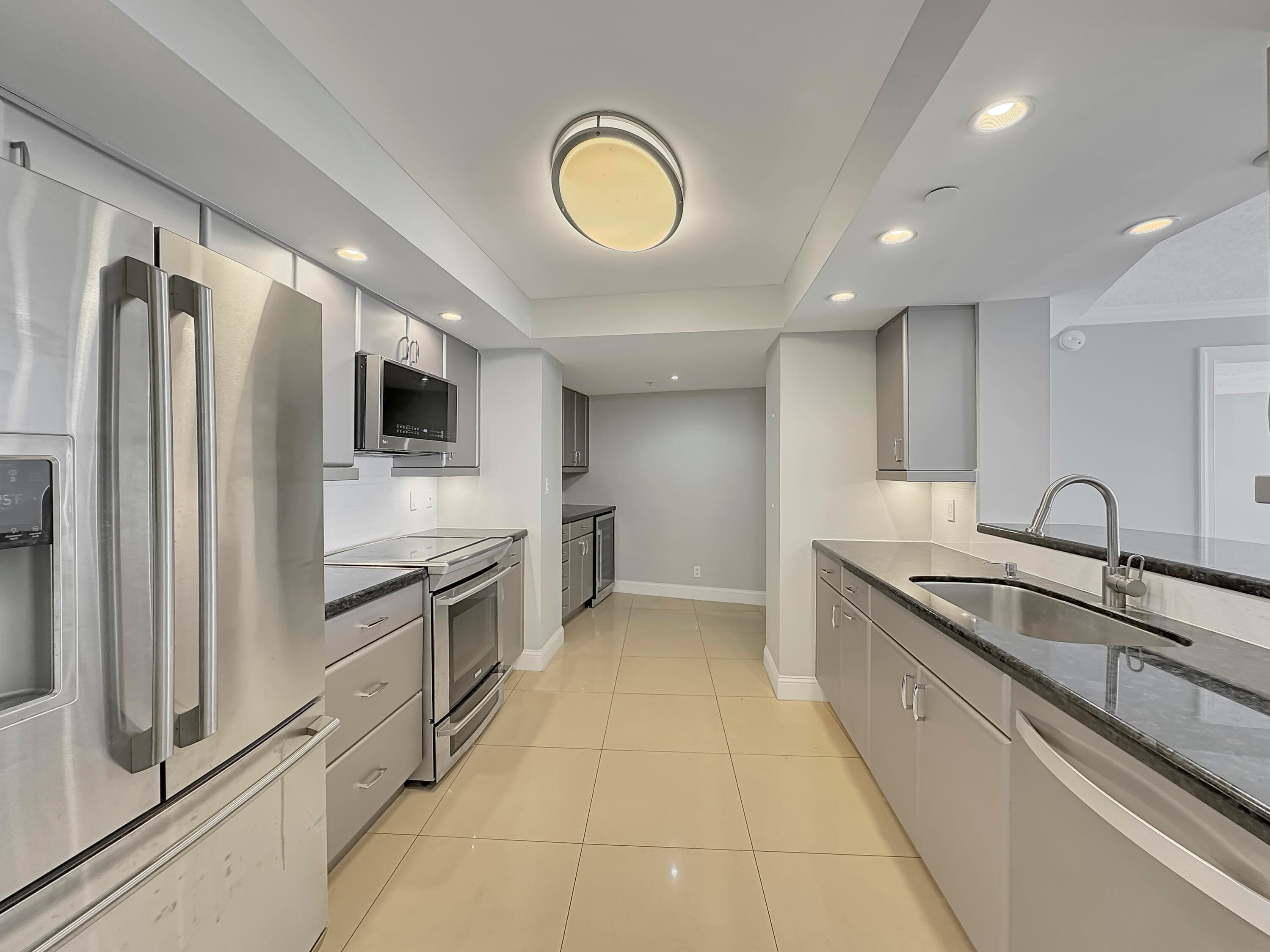 3000 N Ocean Drive 23 E, Singer Island, FL 33404 — photo 4 of 56