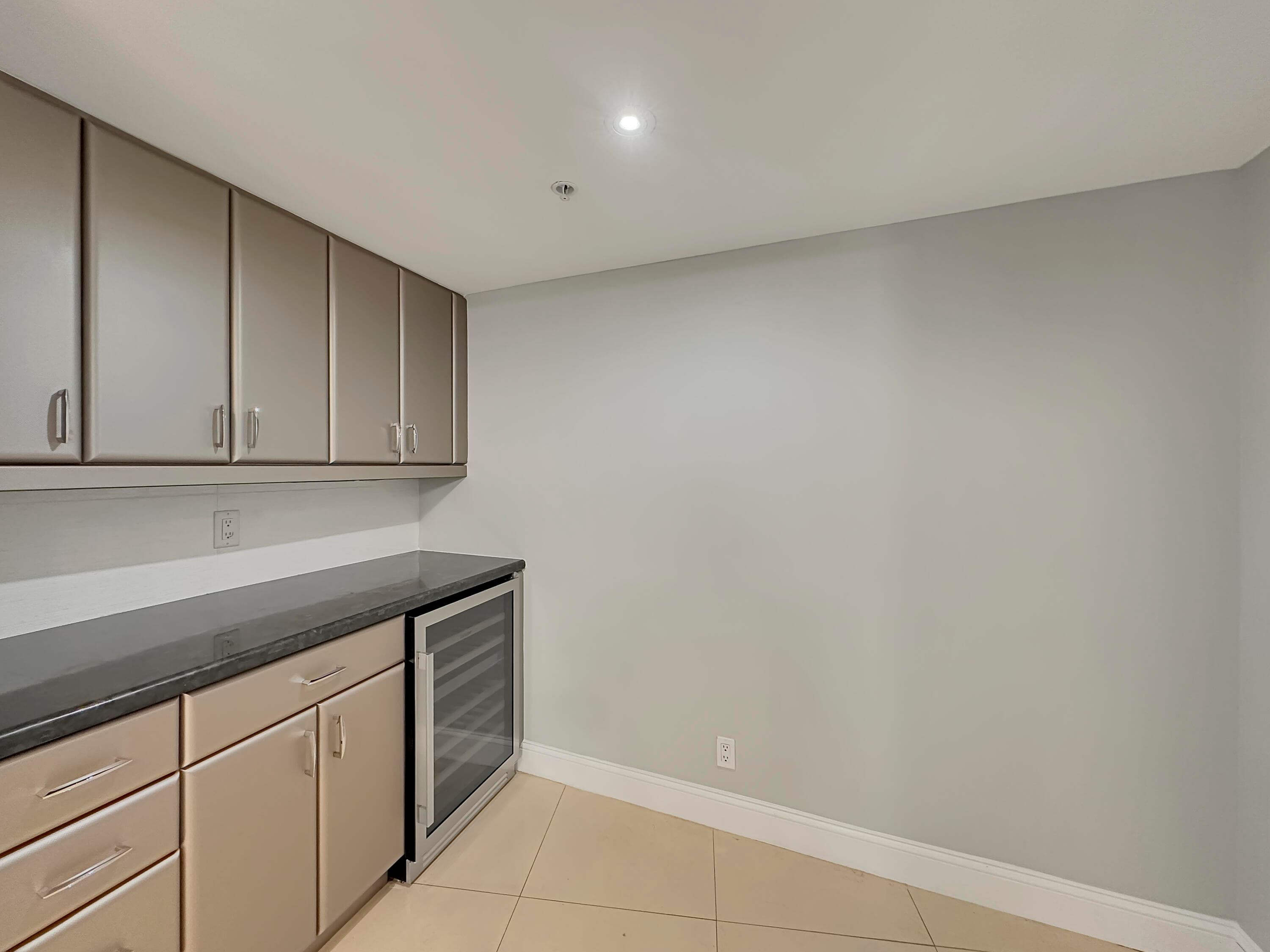 3000 N Ocean Drive 23 E, Singer Island, FL 33404 — photo 5 of 56