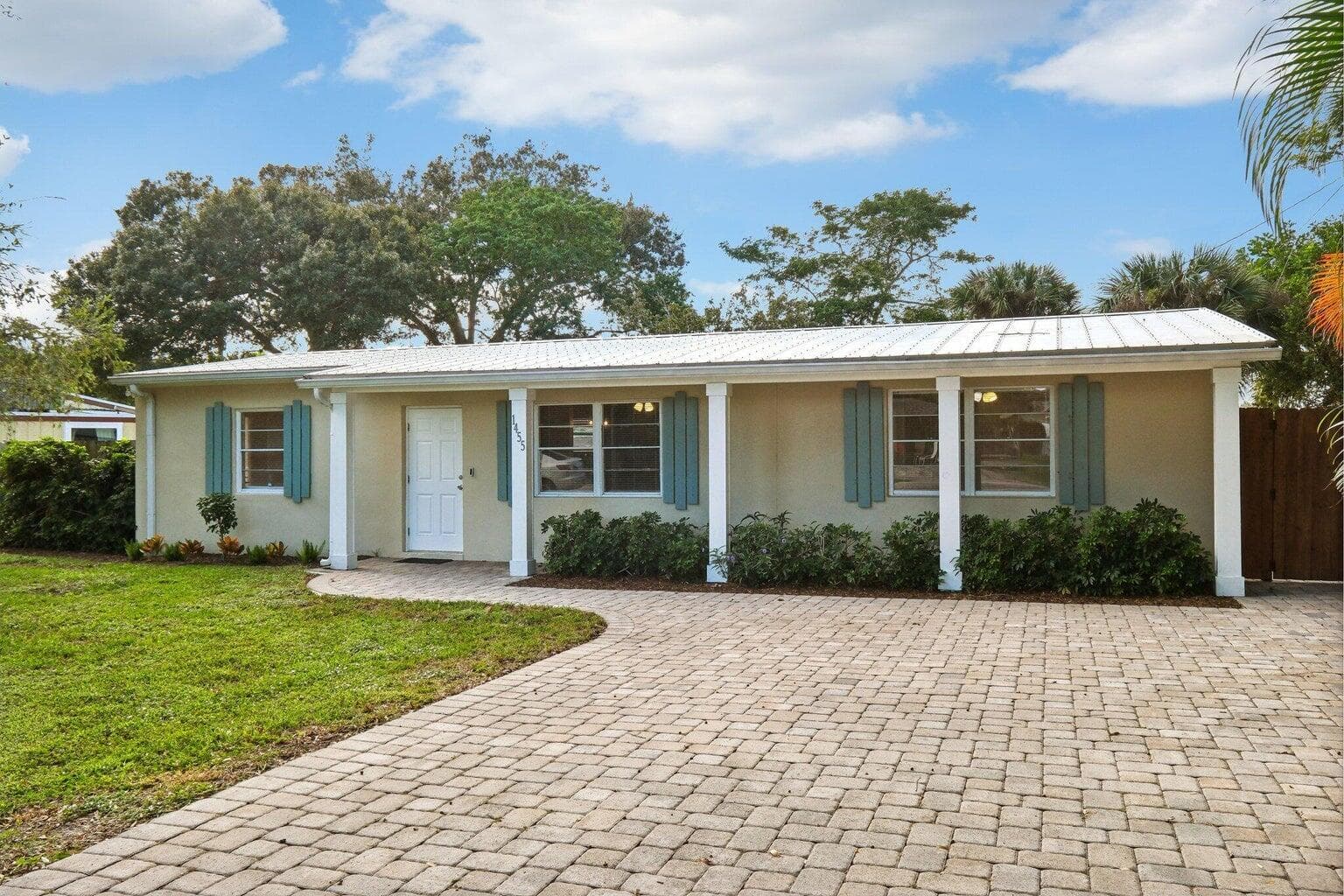 1455 15th Avenue, Vero Beach, FL 32960 — photo 1 of 29