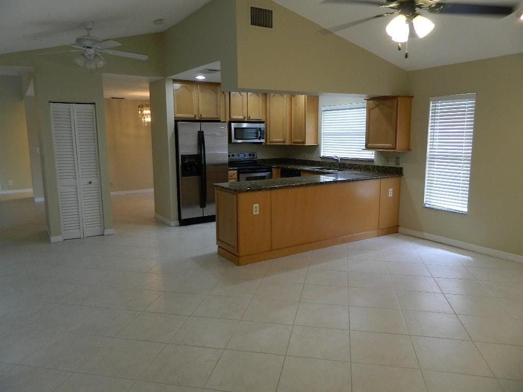 4002 NW 73rd Avenue, Coral Springs, FL 33065 — photo 7 of 13