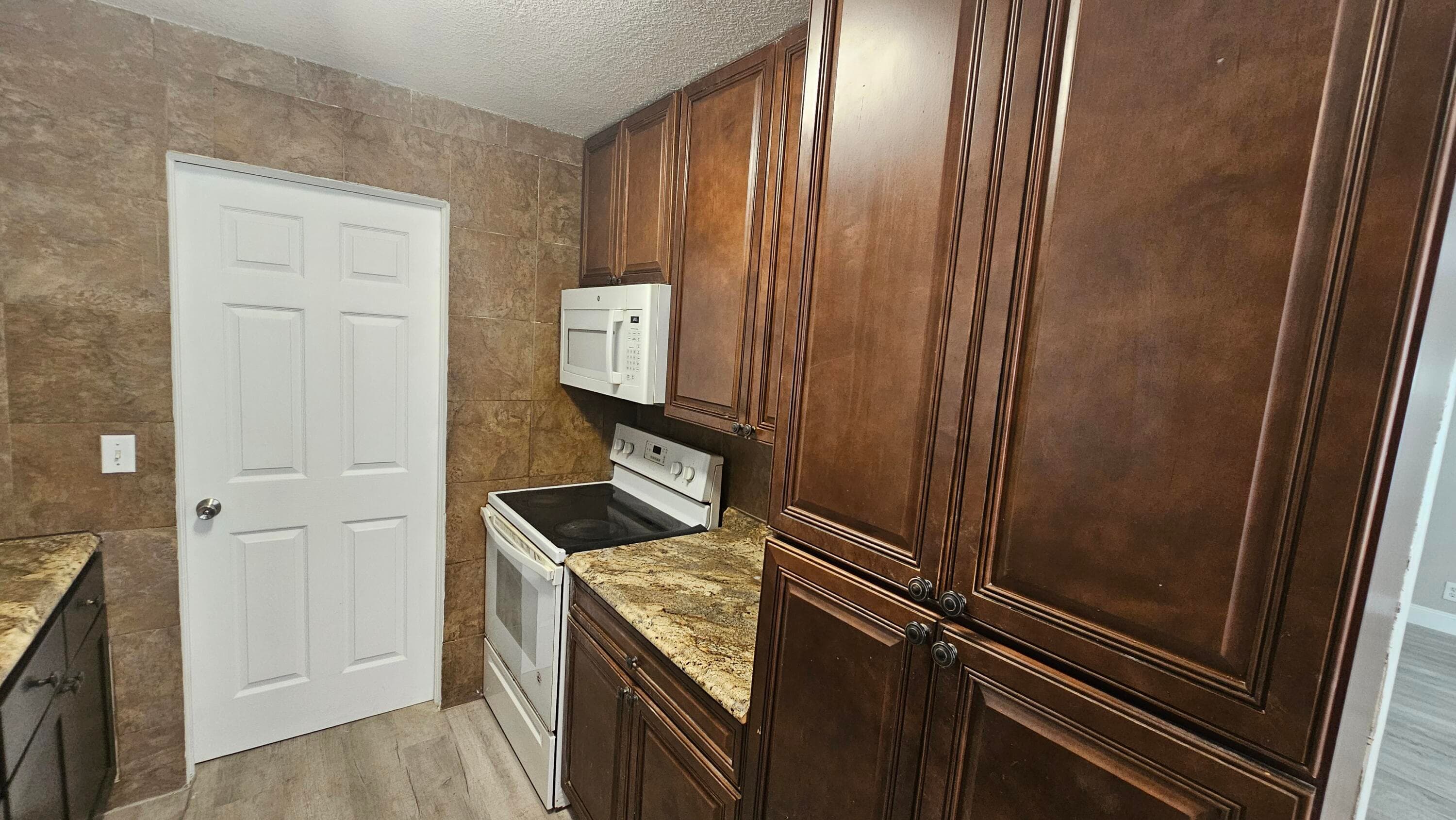 1501 W 17th Street, Riviera Beach, FL 33404 — photo 7 of 17