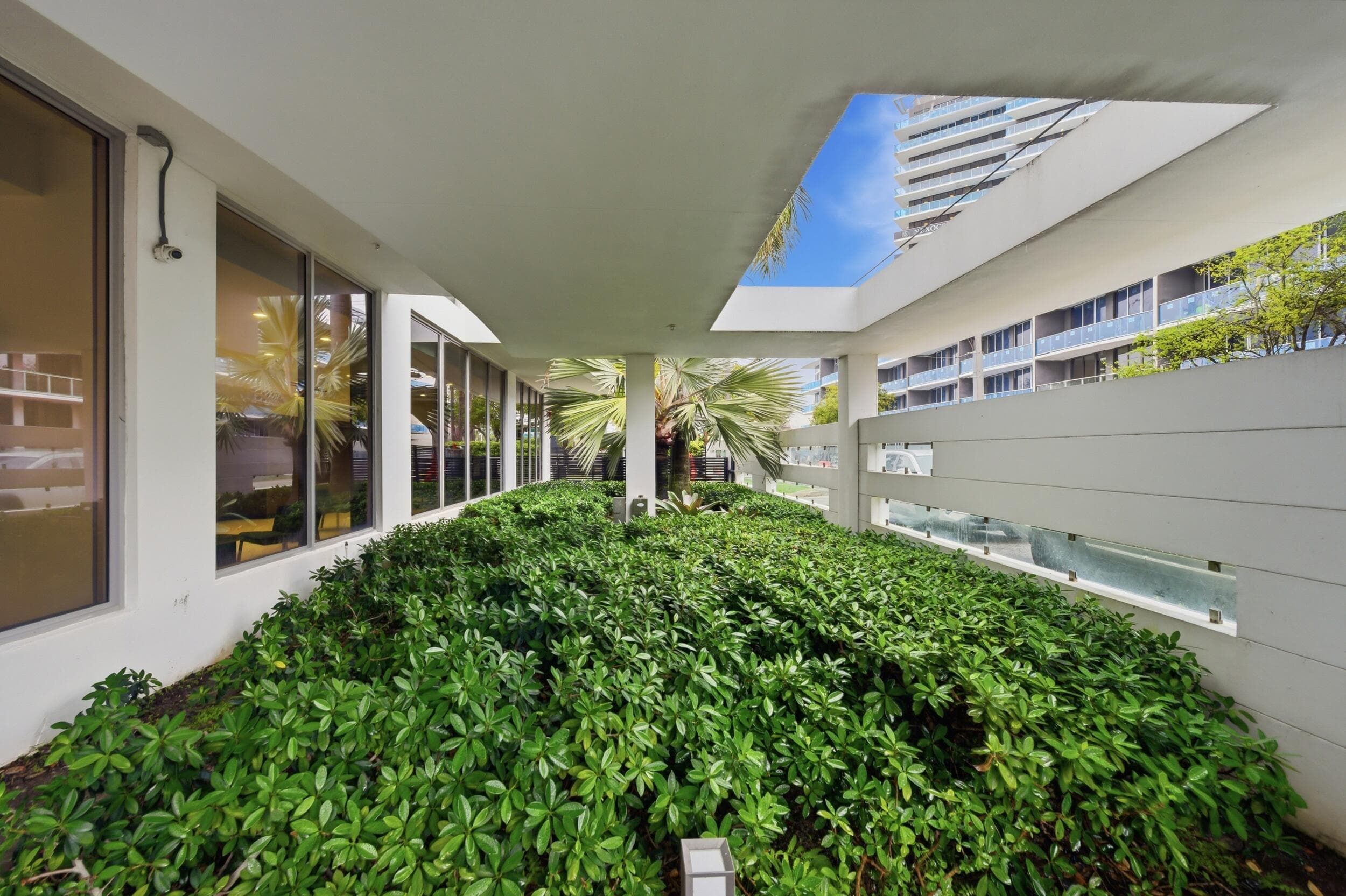 13800 Highland Drive 610, North Miami Beach, FL 33181 — photo 13 of 14