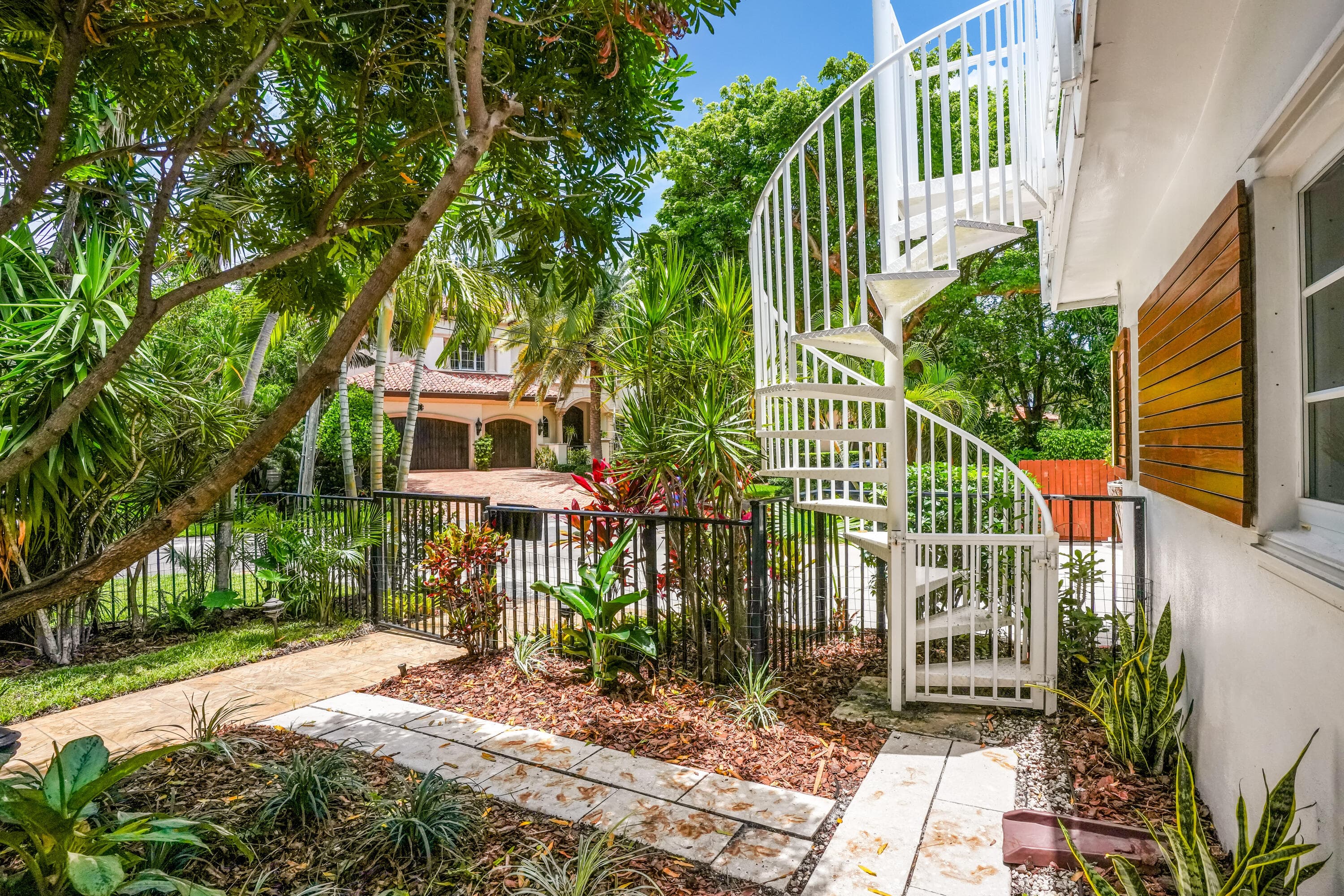 2400 N Riverside Drive, Pompano Beach, FL 33062 — photo 10 of 41