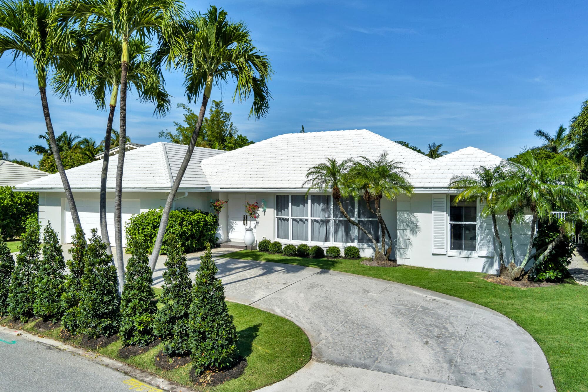1465 N Lake Way, Palm Beach, FL 33480 — photo 1 of 27