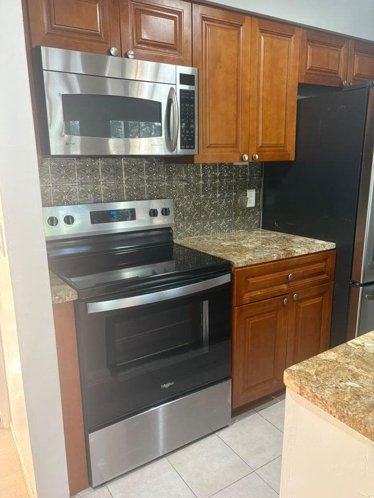 4783 Via Palm Lakes 120, West Palm Beach, FL 33417 — photo 4 of 9