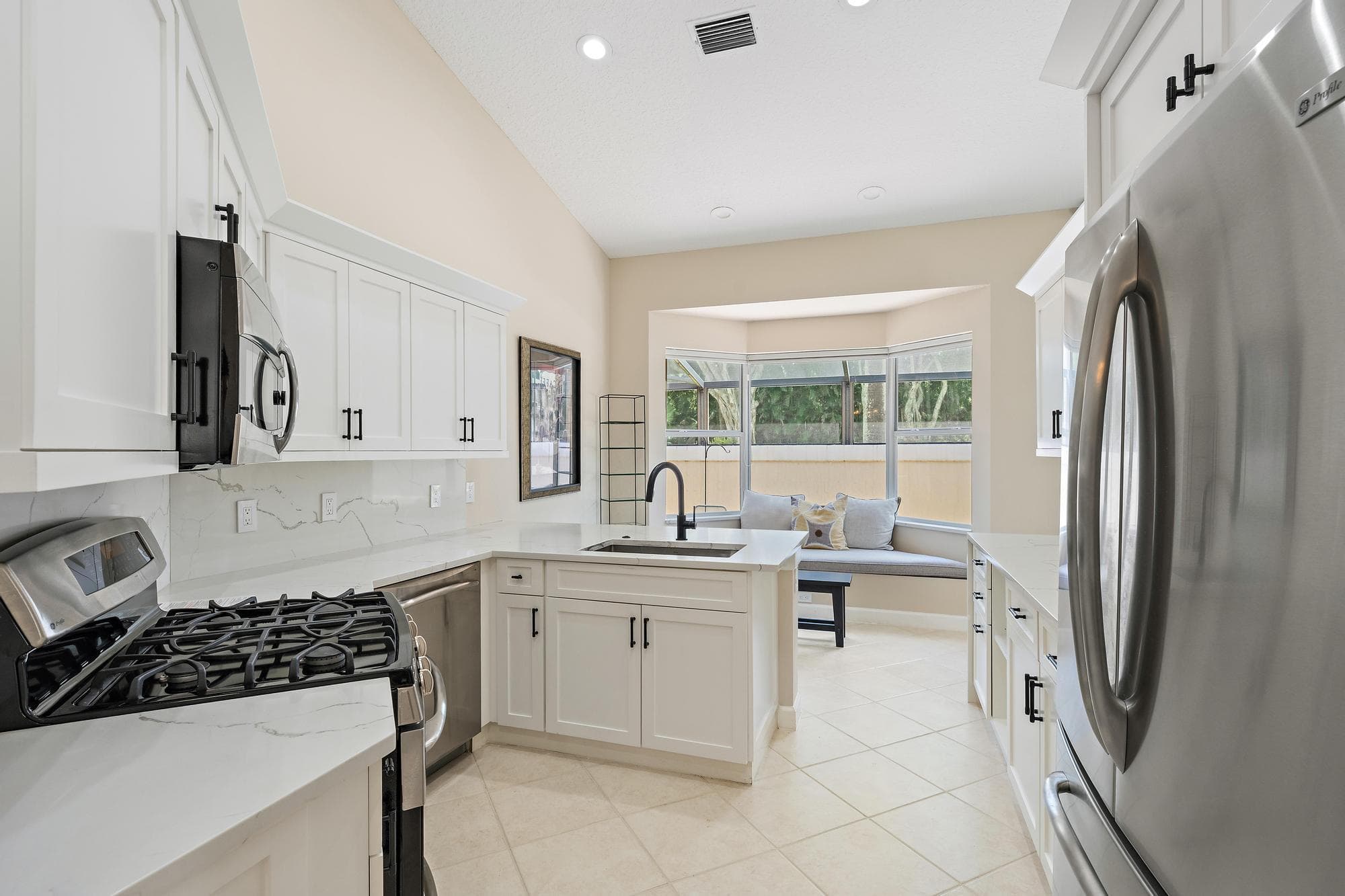 8164 Sandpiper Way, West Palm Beach, FL 33412 — photo 13 of 51