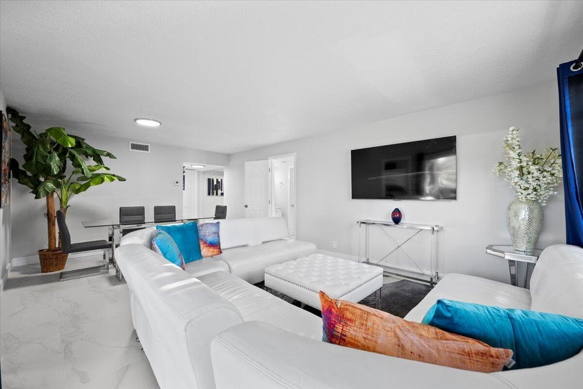 5500 Tamberlane Circle Apt 105, Palm Beach Gardens, FL 33418 — photo 8 of 24