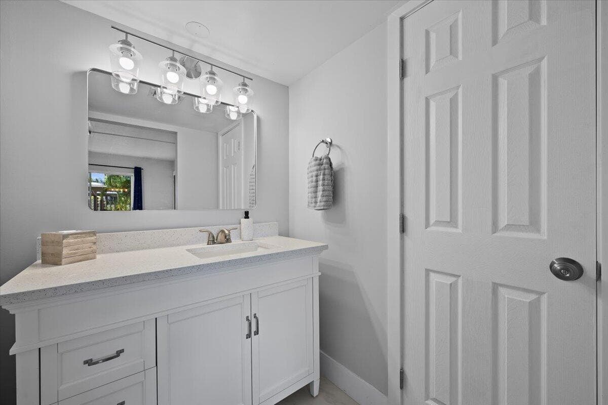 5500 Tamberlane Circle Apt 105, Palm Beach Gardens, FL 33418 — photo 16 of 24