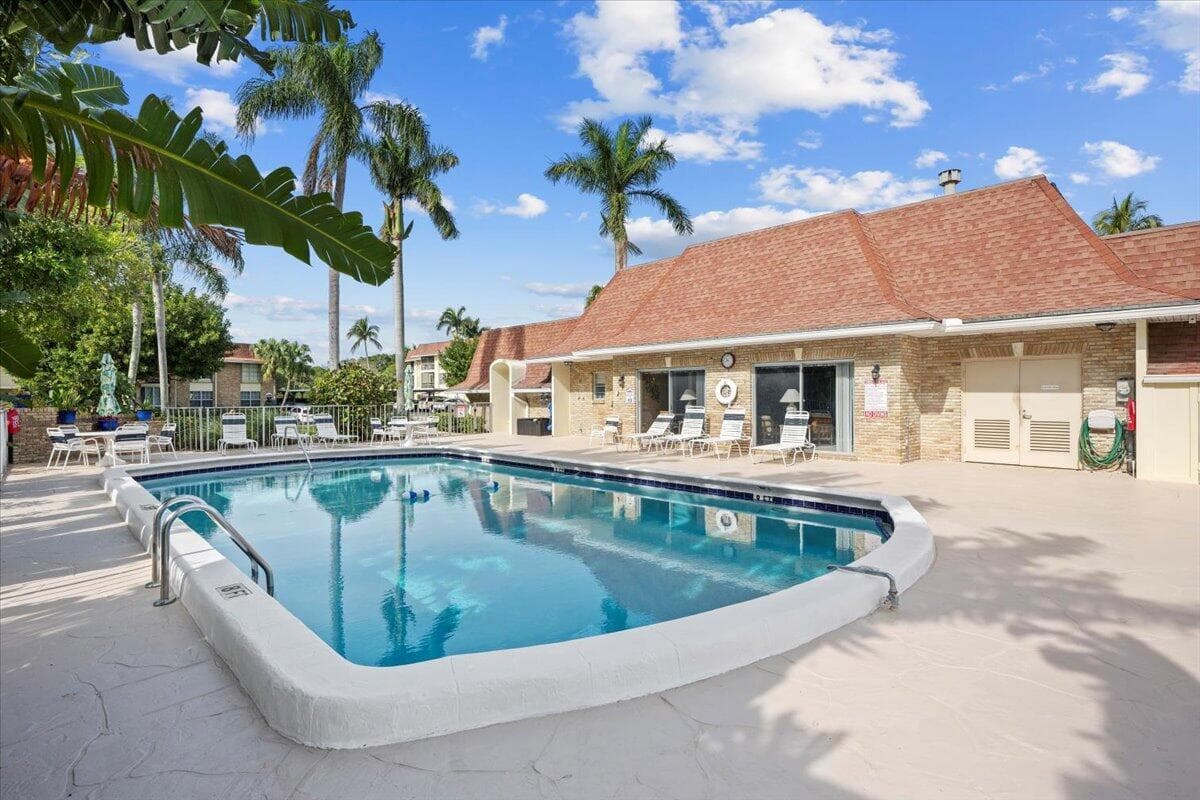 5500 Tamberlane Circle Apt 105, Palm Beach Gardens, FL 33418 — photo 21 of 24