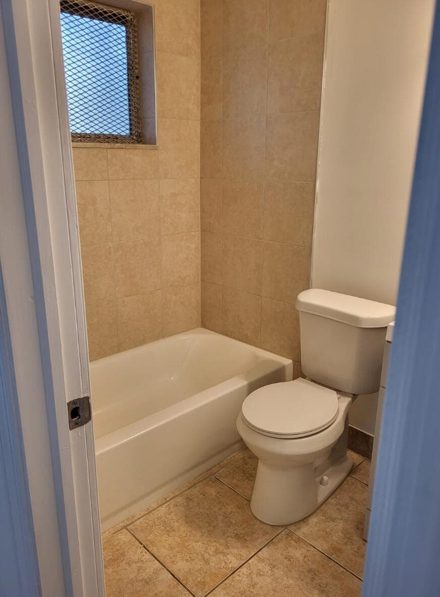 317 N 61st Terrace 1, Hollywood, FL 33024 — photo 6 of 8