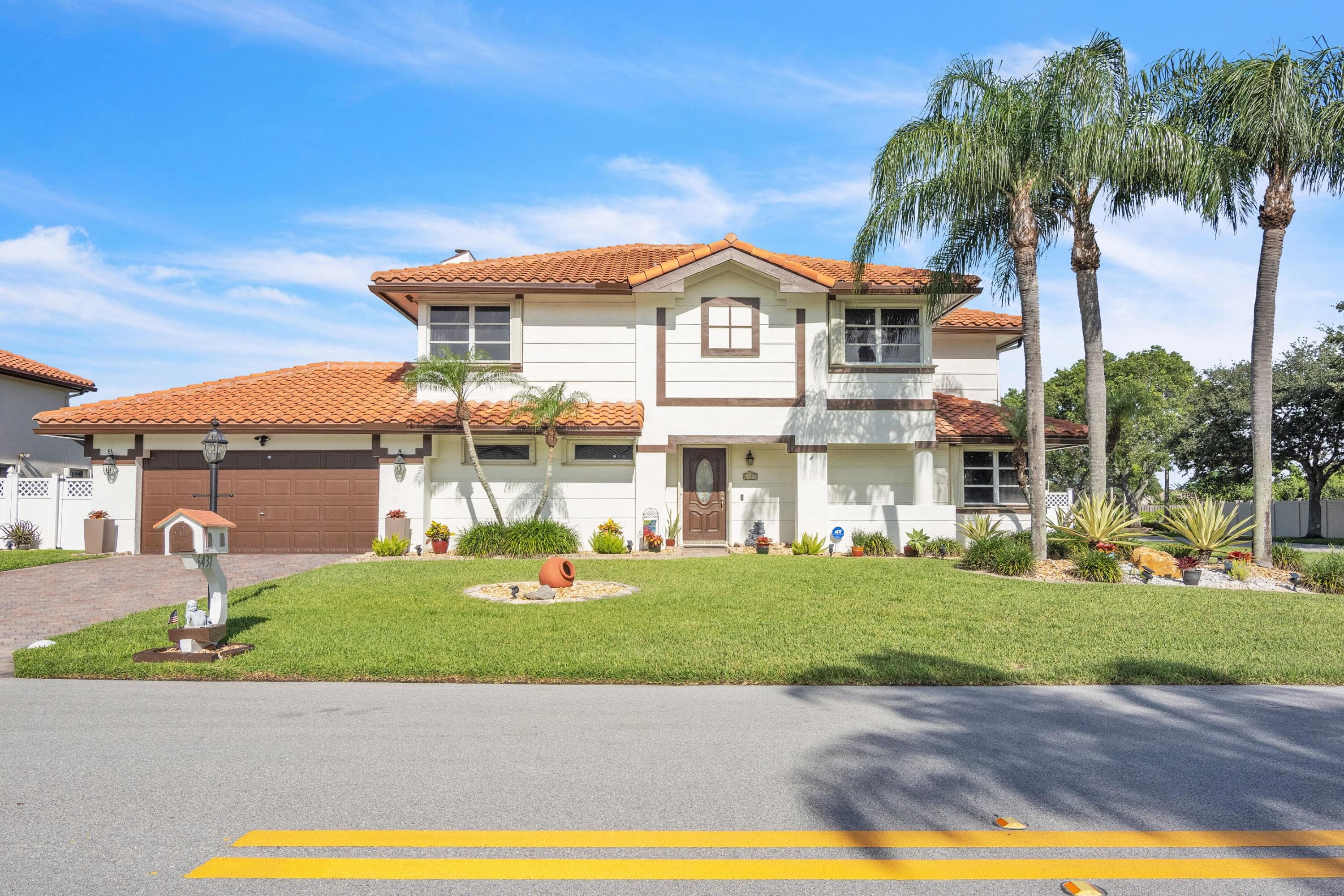 6431 Olde Moat Way, Davie, FL 33331 — photo 1 of 59