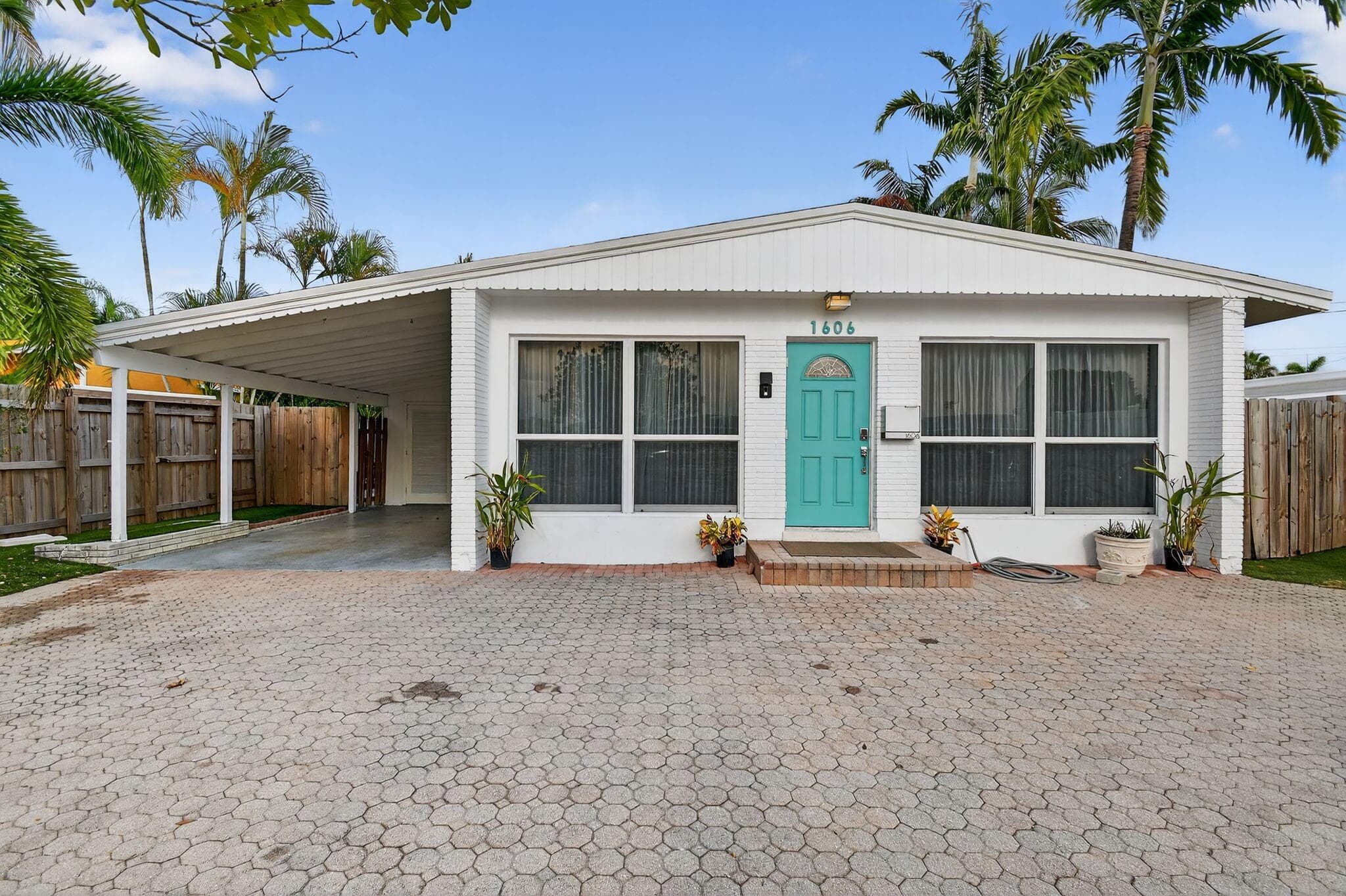 1606 NE 15th Avenue 1606, Fort Lauderdale, FL 33305 — photo 3 of 44