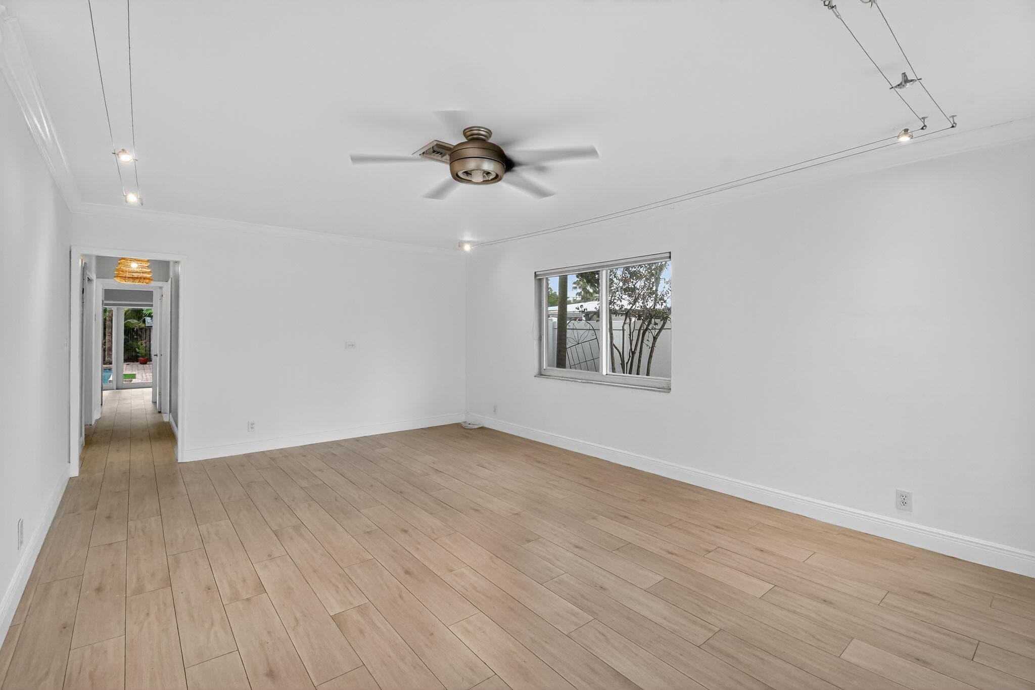 1606 NE 15th Avenue 1606, Fort Lauderdale, FL 33305 — photo 8 of 44