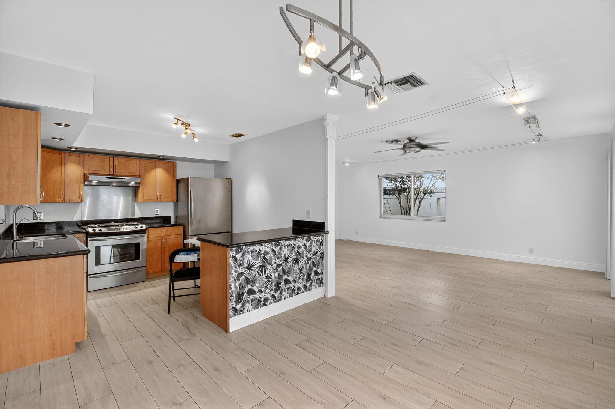 1606 NE 15th Avenue 1606, Fort Lauderdale, FL 33305 — photo 12 of 44