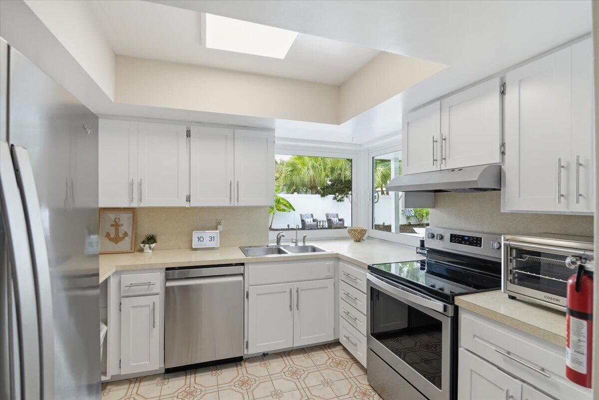 1730 NW 39th Street, Oakland Park, FL 33309 — photo 26 of 48