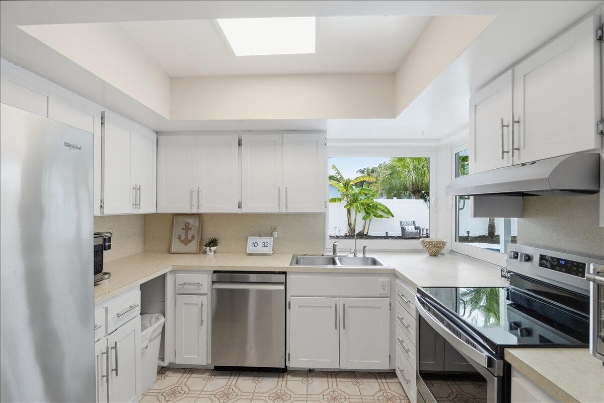 1730 NW 39th Street, Oakland Park, FL 33309 — photo 27 of 48