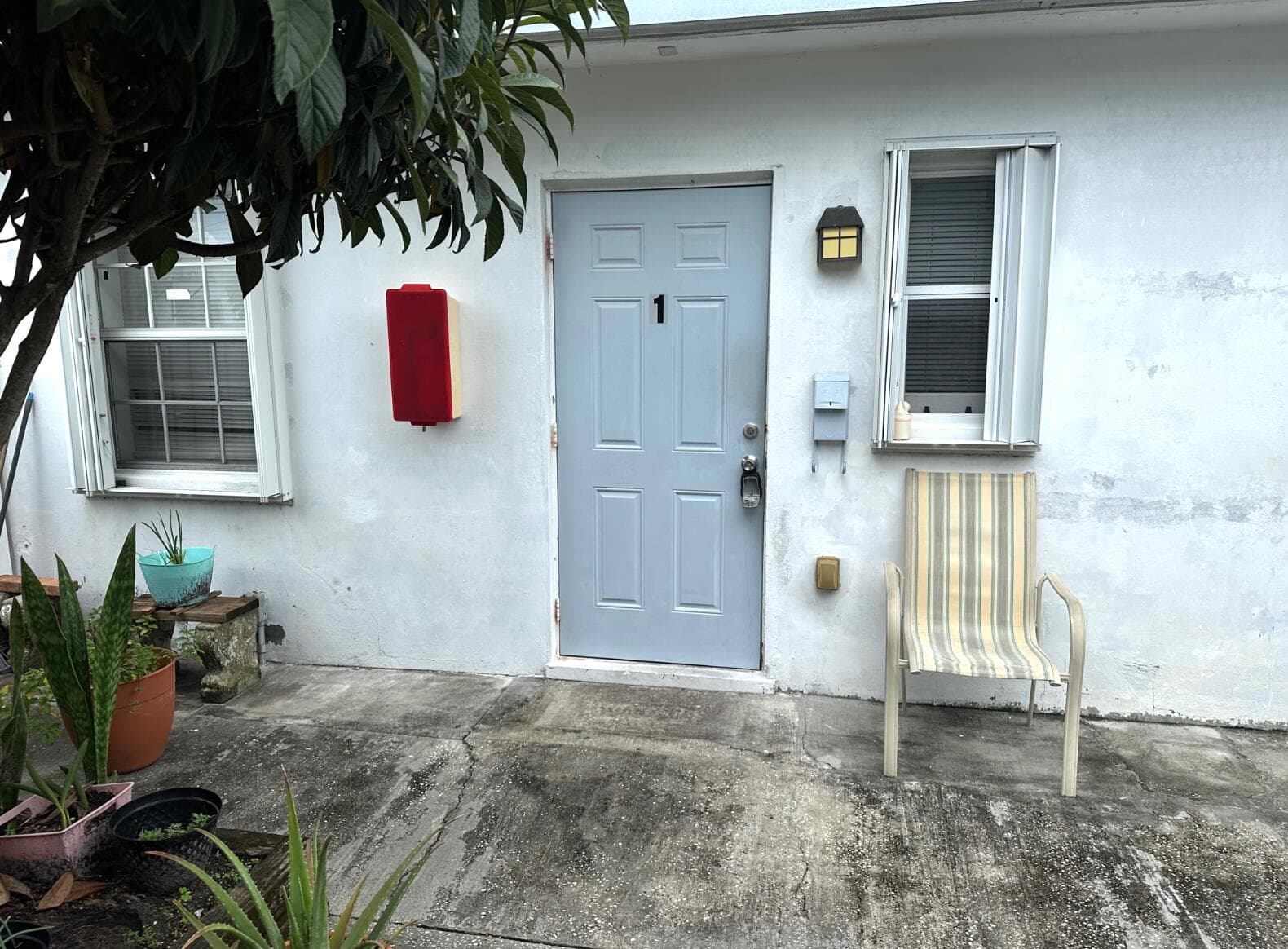 31 SW 10th Street 3, Dania Beach, FL 33004 — photo 3 of 10