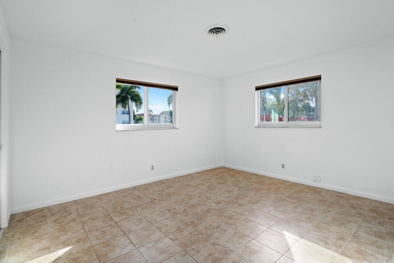 617 SE 8th Avenue, Deerfield Beach, FL 33441 — photo 14 of 28