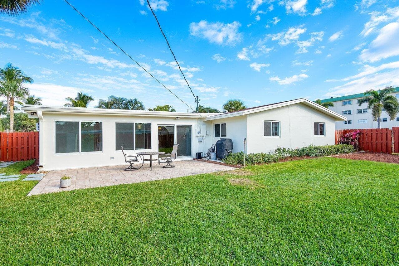 617 SE 8th Avenue, Deerfield Beach, FL 33441 — photo 21 of 28