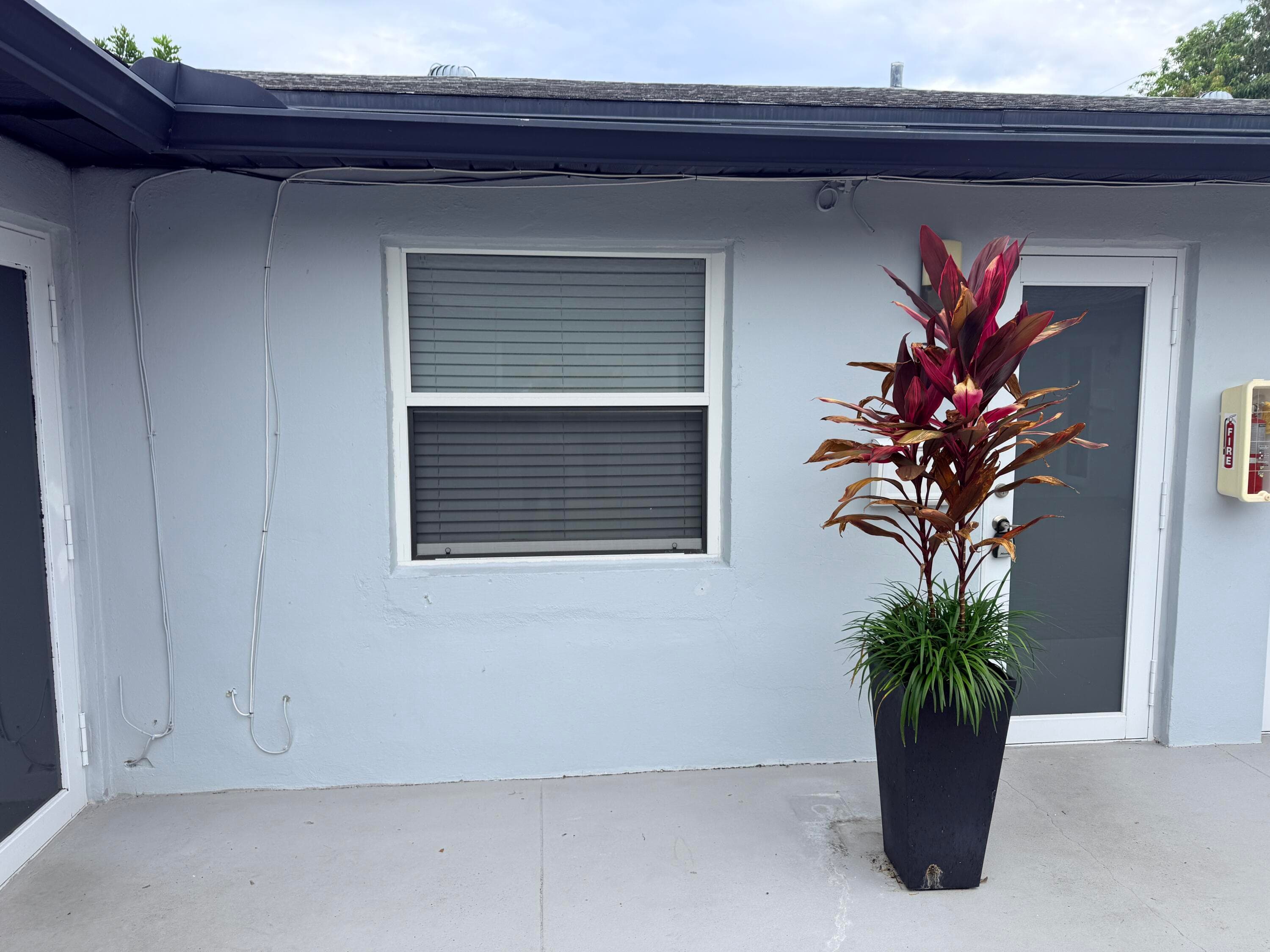 220 Walton Boulevard Unit 2, West Palm Beach, FL 33405 — photo 2 of 21