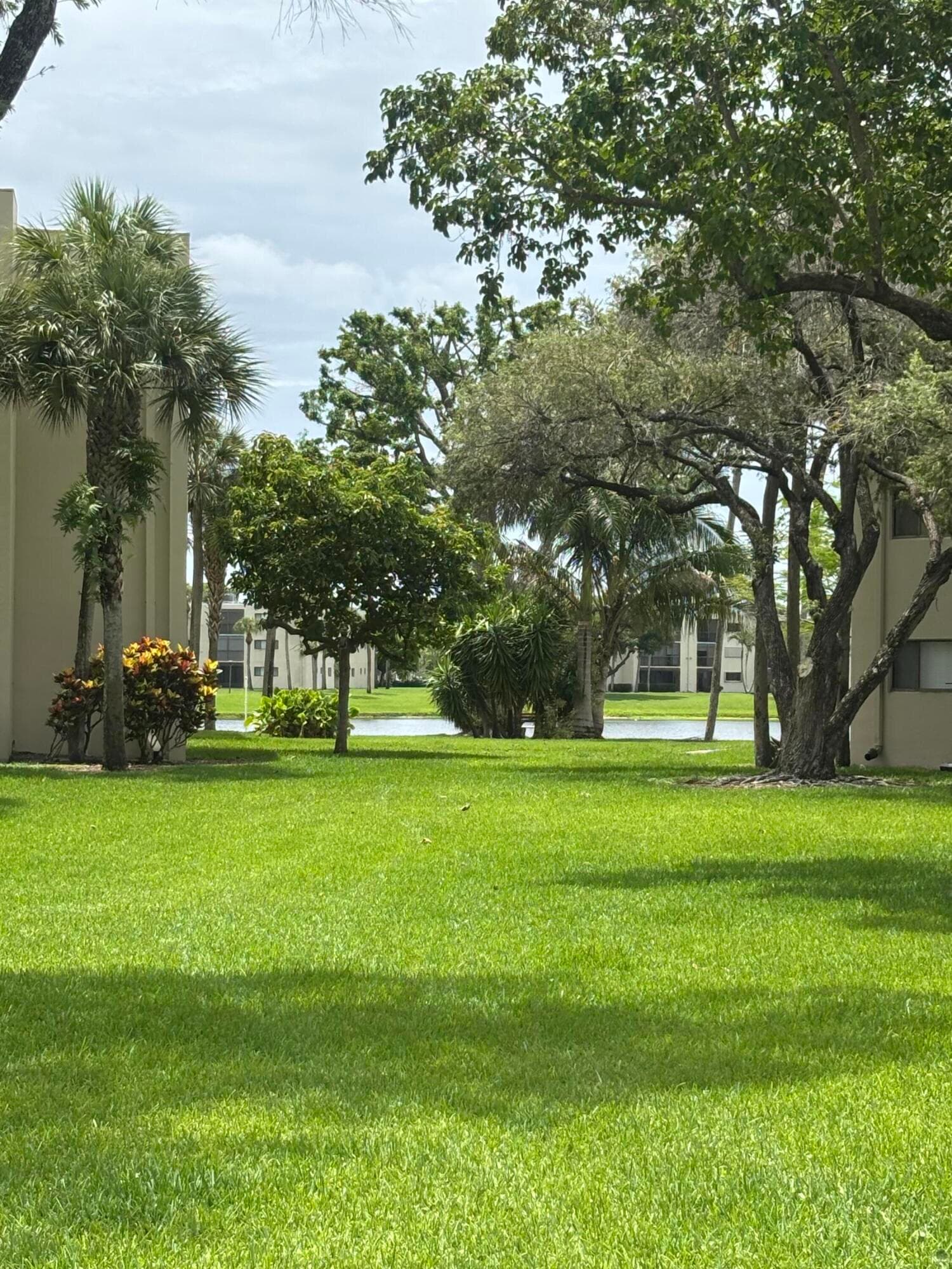 5190 Las Verdes Circle 315, Delray Beach, FL 33484 — photo 9 of 11
