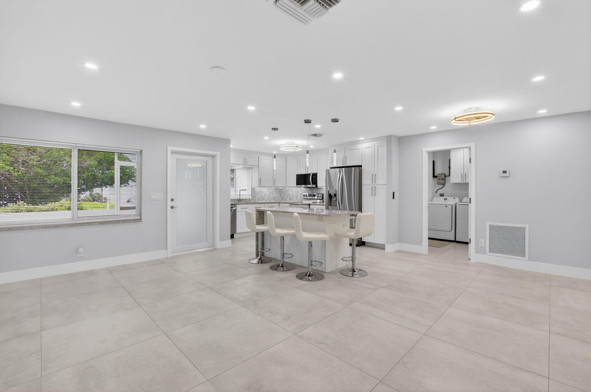 6049 Vía Diana, Delray Beach, FL 33484 — photo 8 of 47