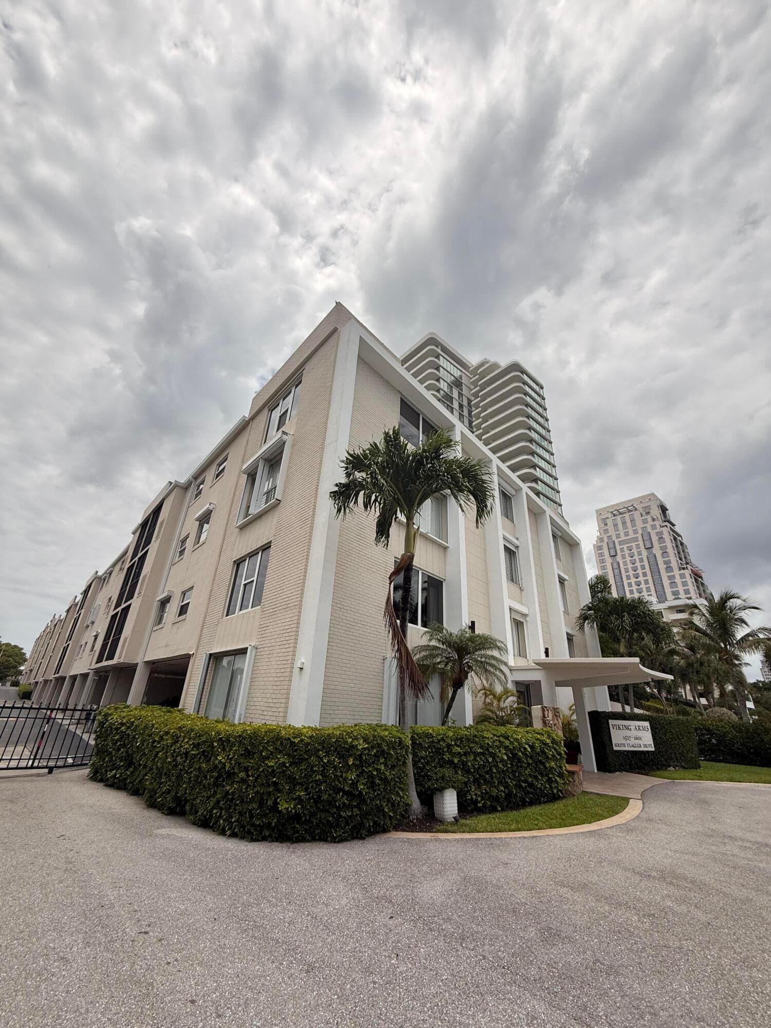 1601 S Flagler Drive 301o, West Palm Beach, FL 33401 — photo 12 of 12