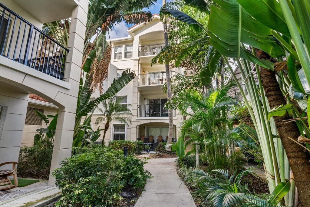 2202 Tuscany Way, Boynton Beach, FL 33435 — photo 17 of 44