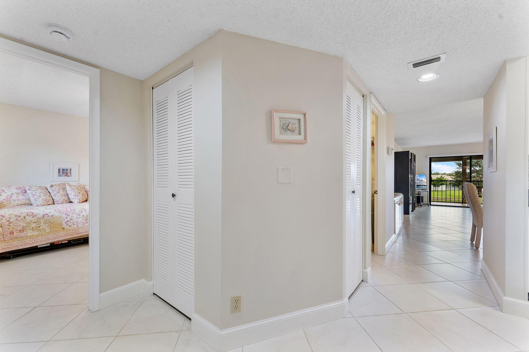 7260 Kinghurst Drive 205, Delray Beach, FL 33446 — photo 14 of 37