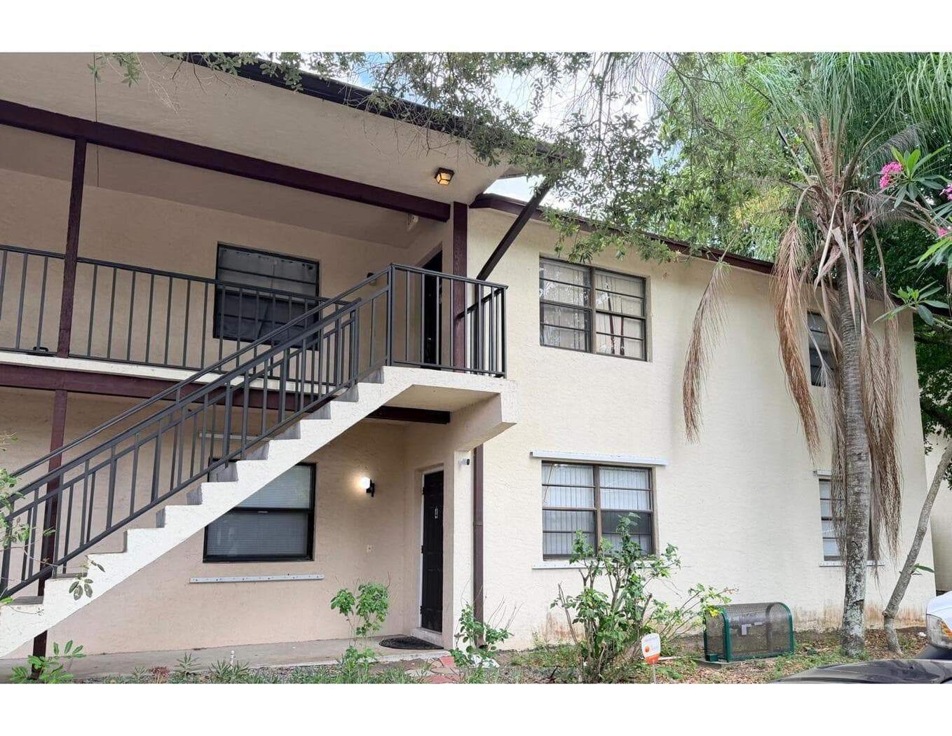 3303 Kirk Road 4, Lake Worth, FL 33461 — photo 1 of 8