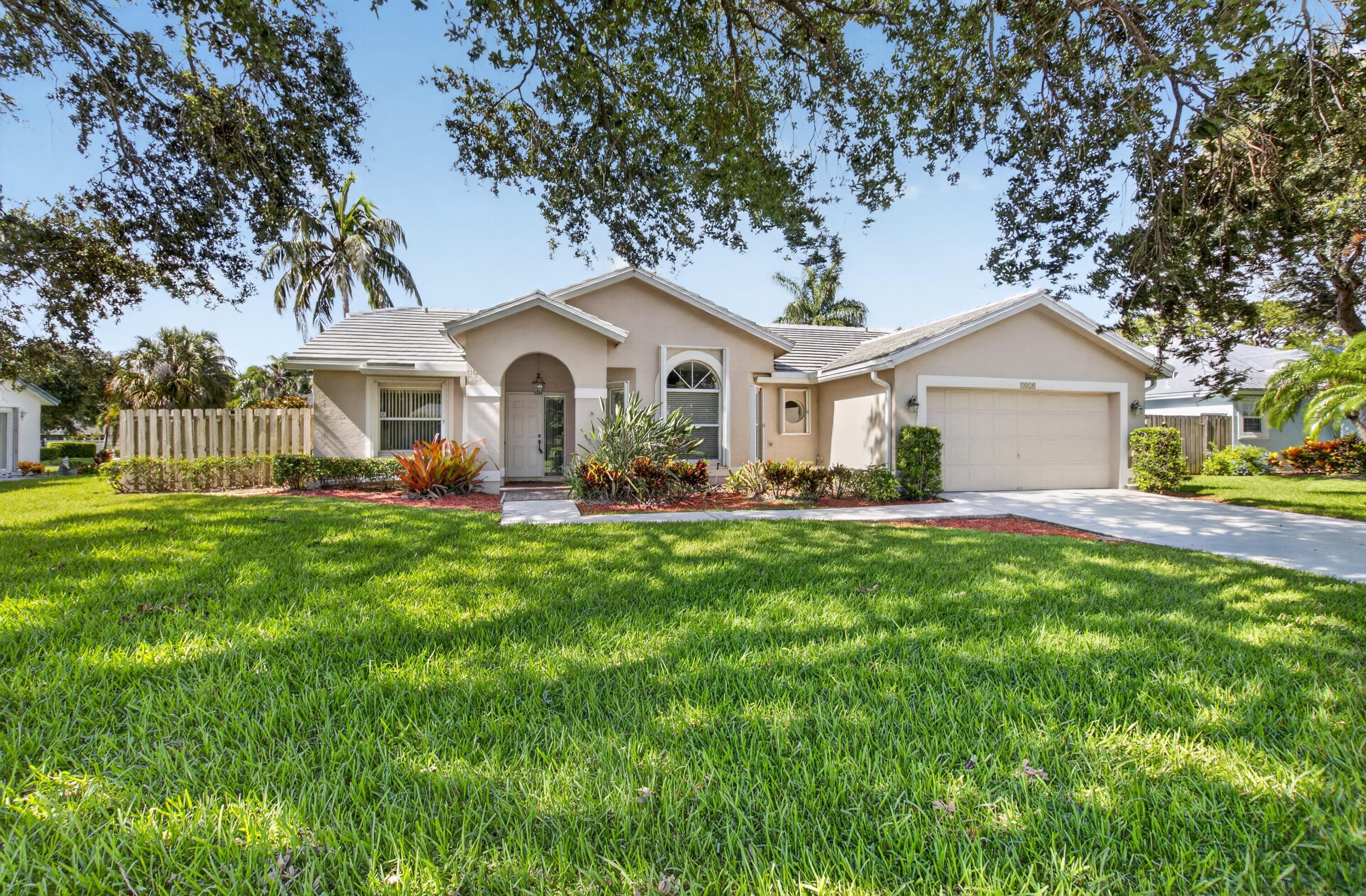 3820 NW 10th Street, Delray Beach, FL 33445 — photo 1 of 21