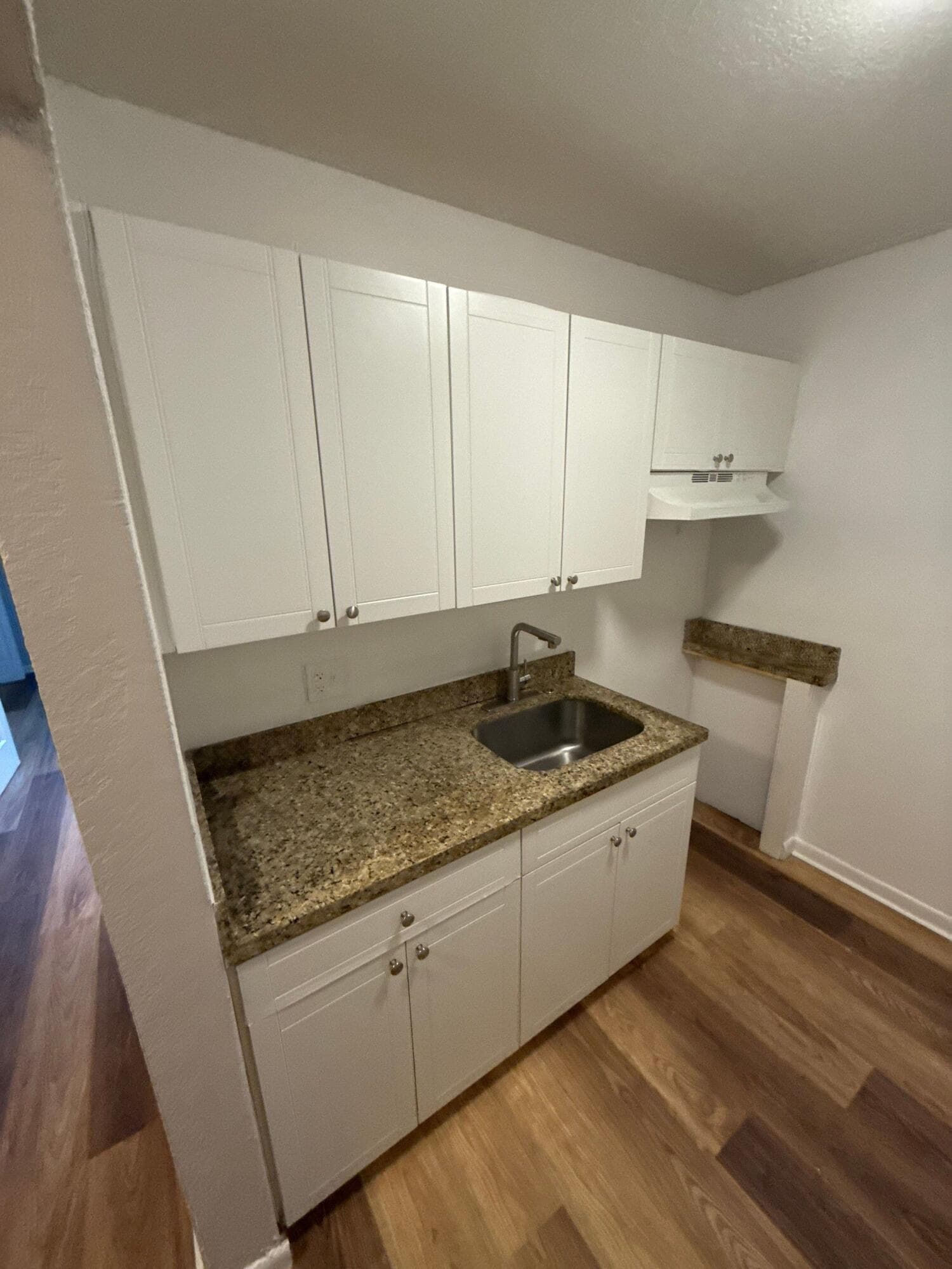 717 NE 10th Avenue 06, Boynton Beach, FL 33435 — photo 5 of 11