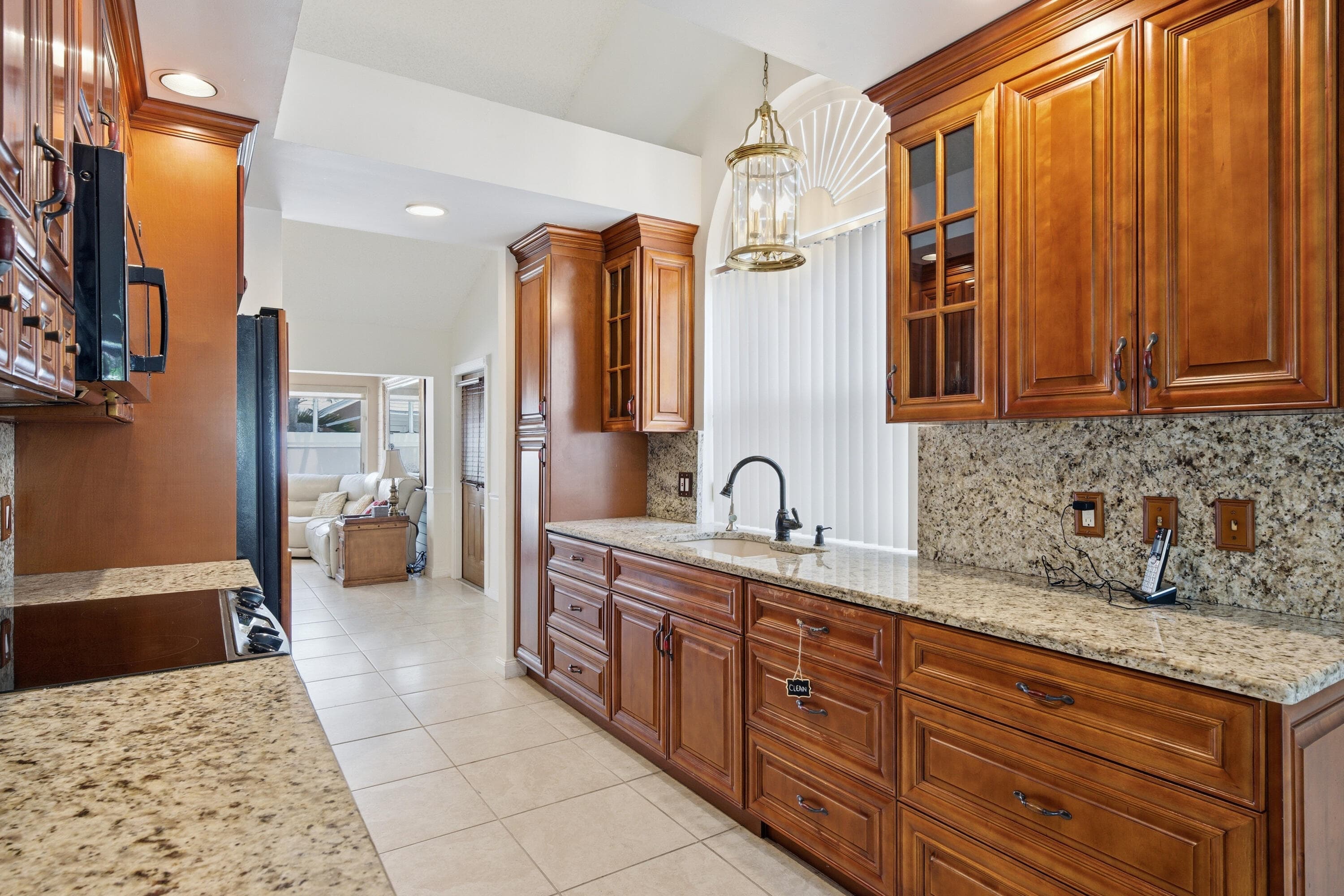 2319 Saratoga Bay Drive, West Palm Beach, FL 33409 — photo 13 of 32