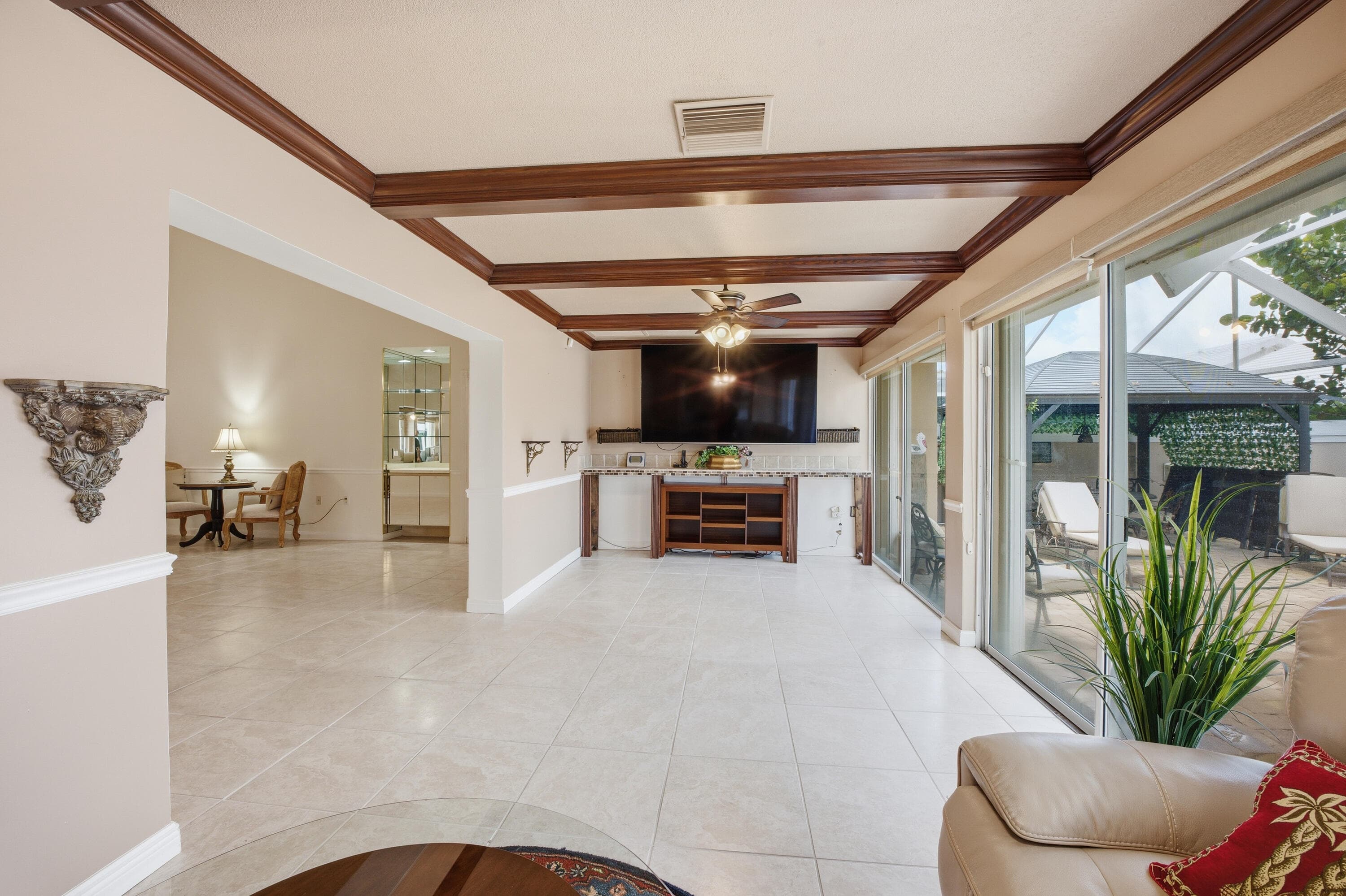 2319 Saratoga Bay Drive, West Palm Beach, FL 33409 — photo 17 of 32