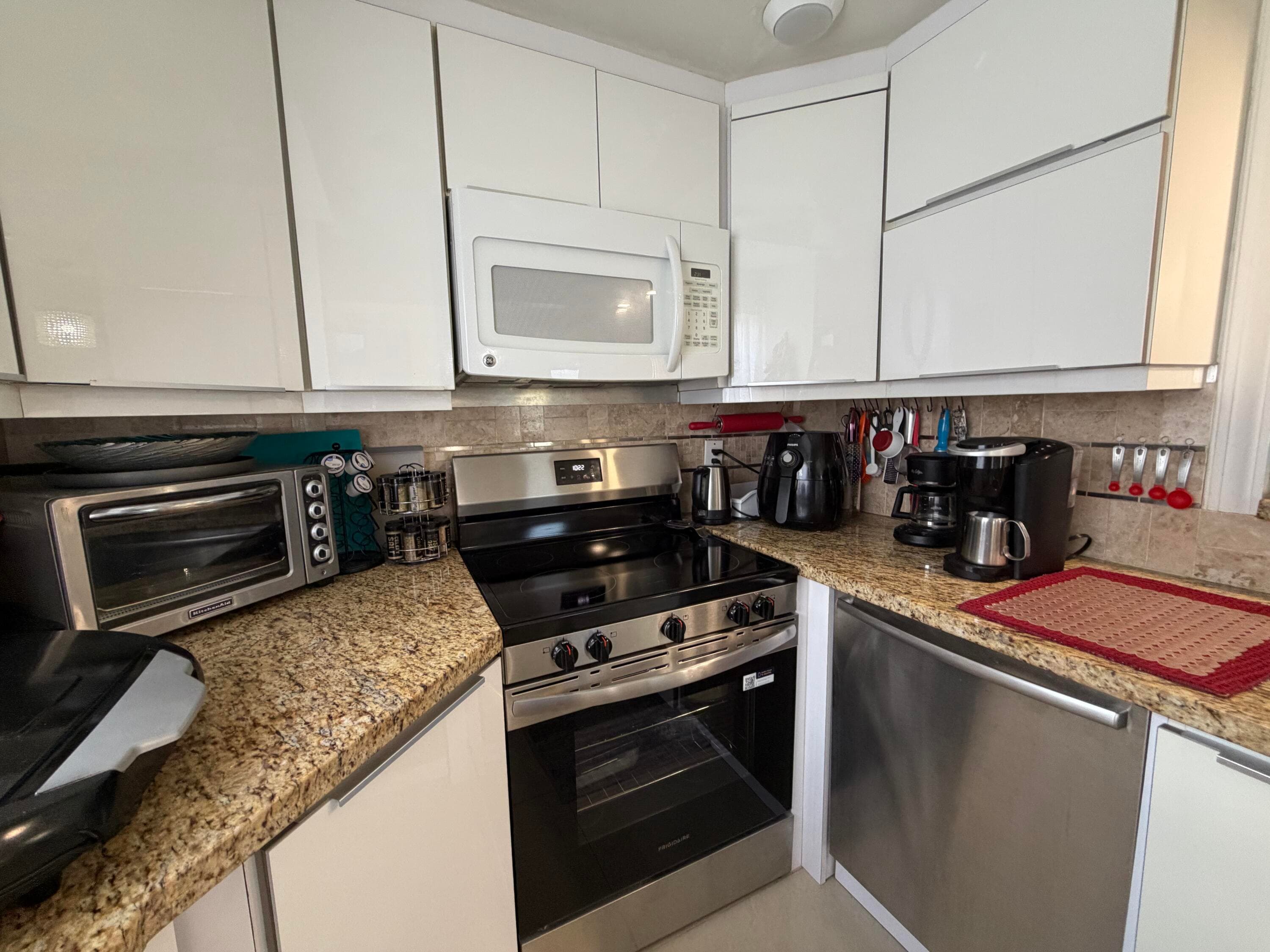 292 Brittany Avenue 292, Delray Beach, FL 33446 — photo 12 of 24