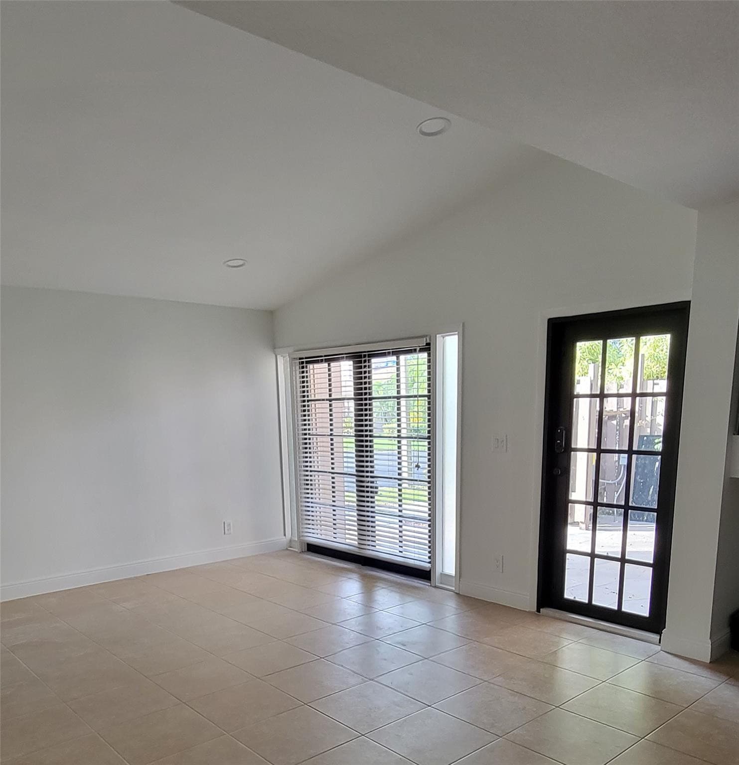 971 NW 122nd Terrace, Pembroke Pines, FL 33026 — photo 4 of 24