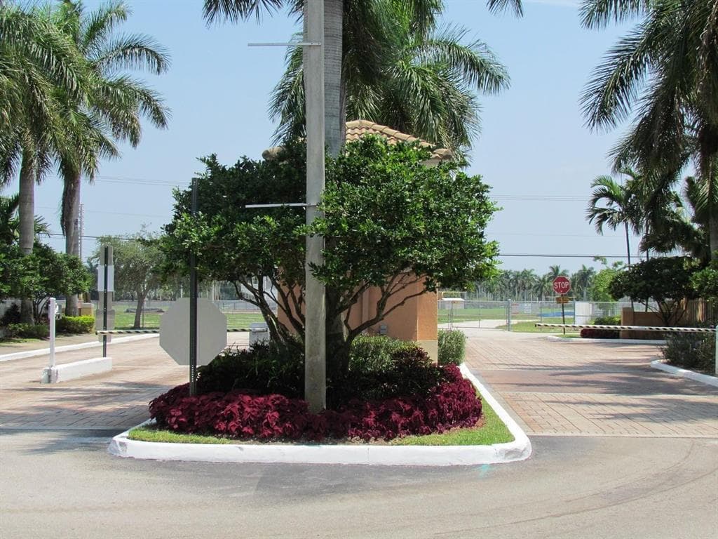6992 SW 39th Street I203, Davie, FL 33314 — photo 8 of 11