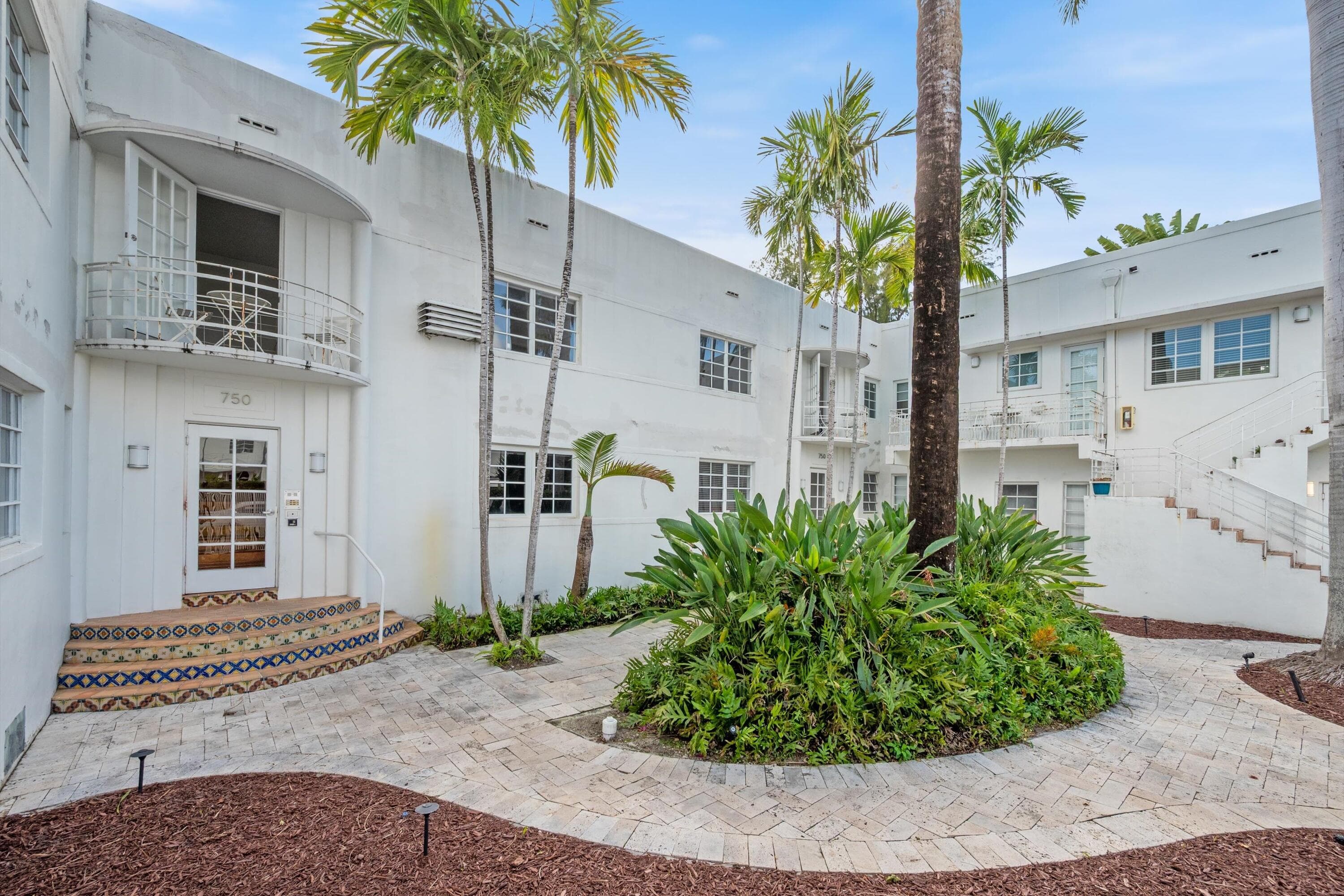 750 Española Way 8, Miami Beach, FL 33139 — photo 1 of 16